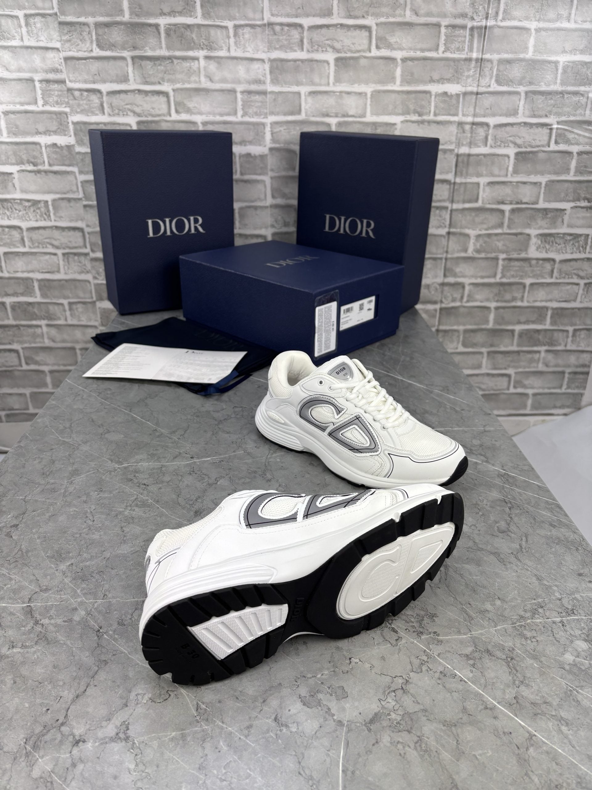 B30 WHITE image 2