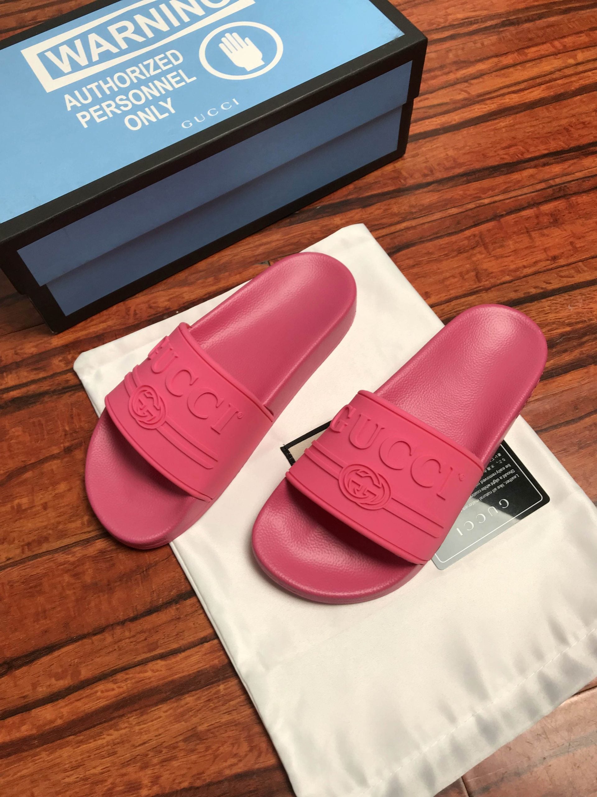 PINK RUBBER SLIDER image 3