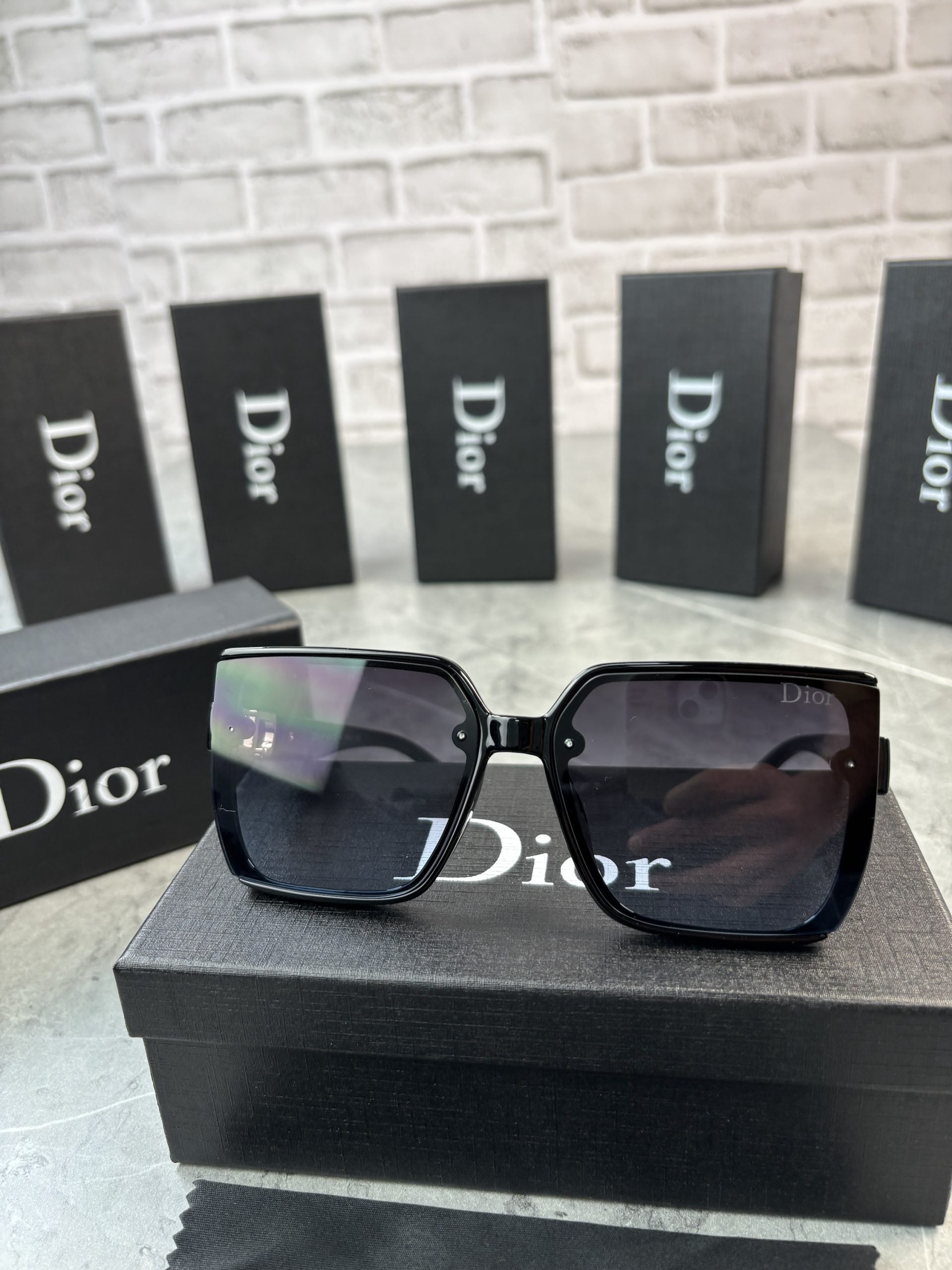 IOR BLACK GLASSES image 3