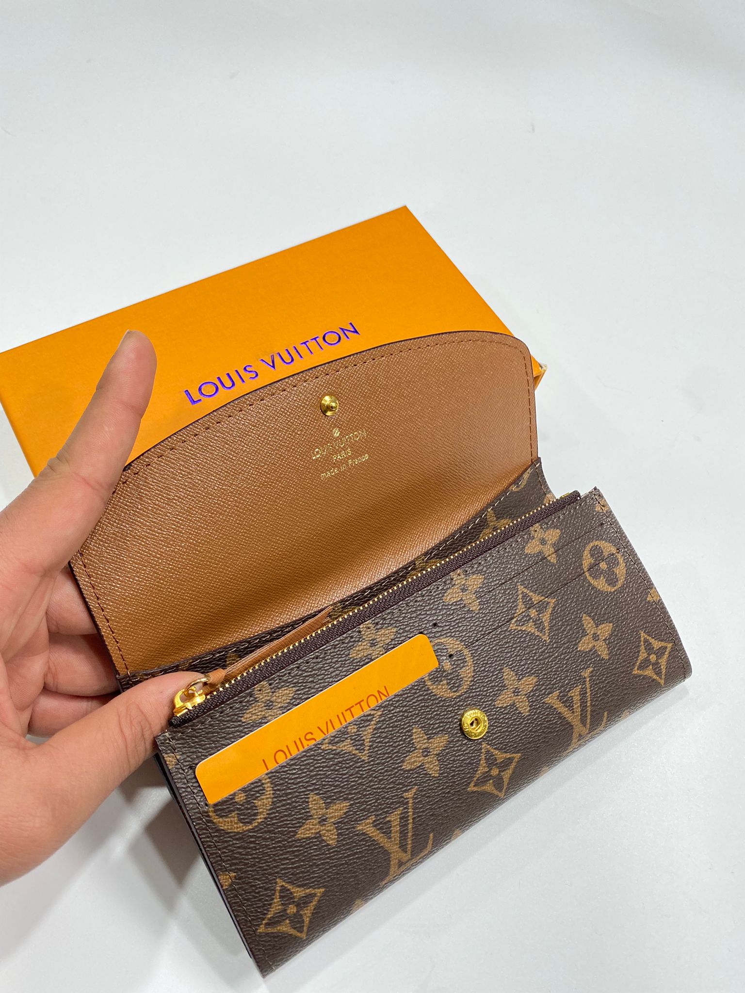 L-V PURSE BROWN image 1