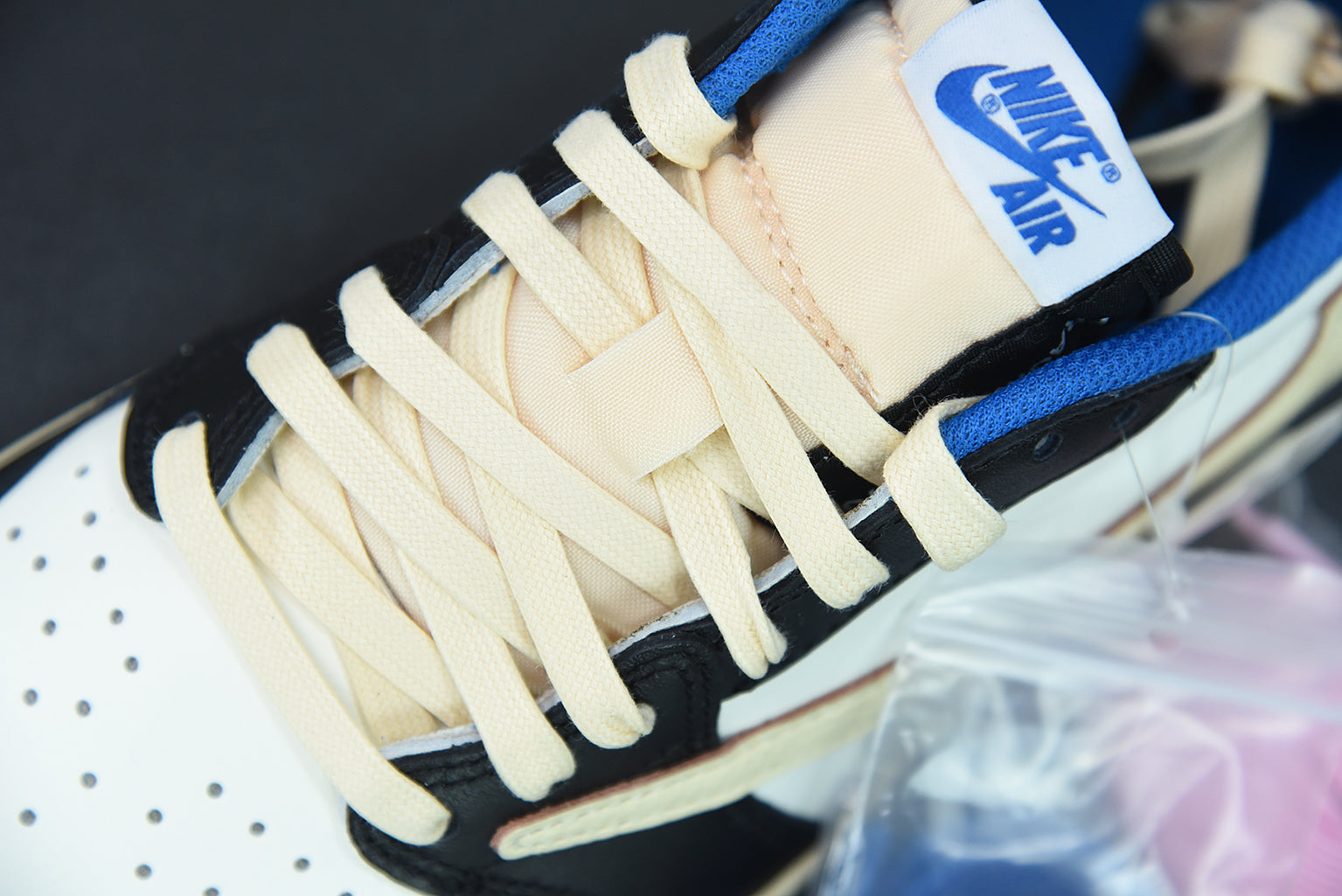 J1 LOW TRAVIS BLUE image 5
