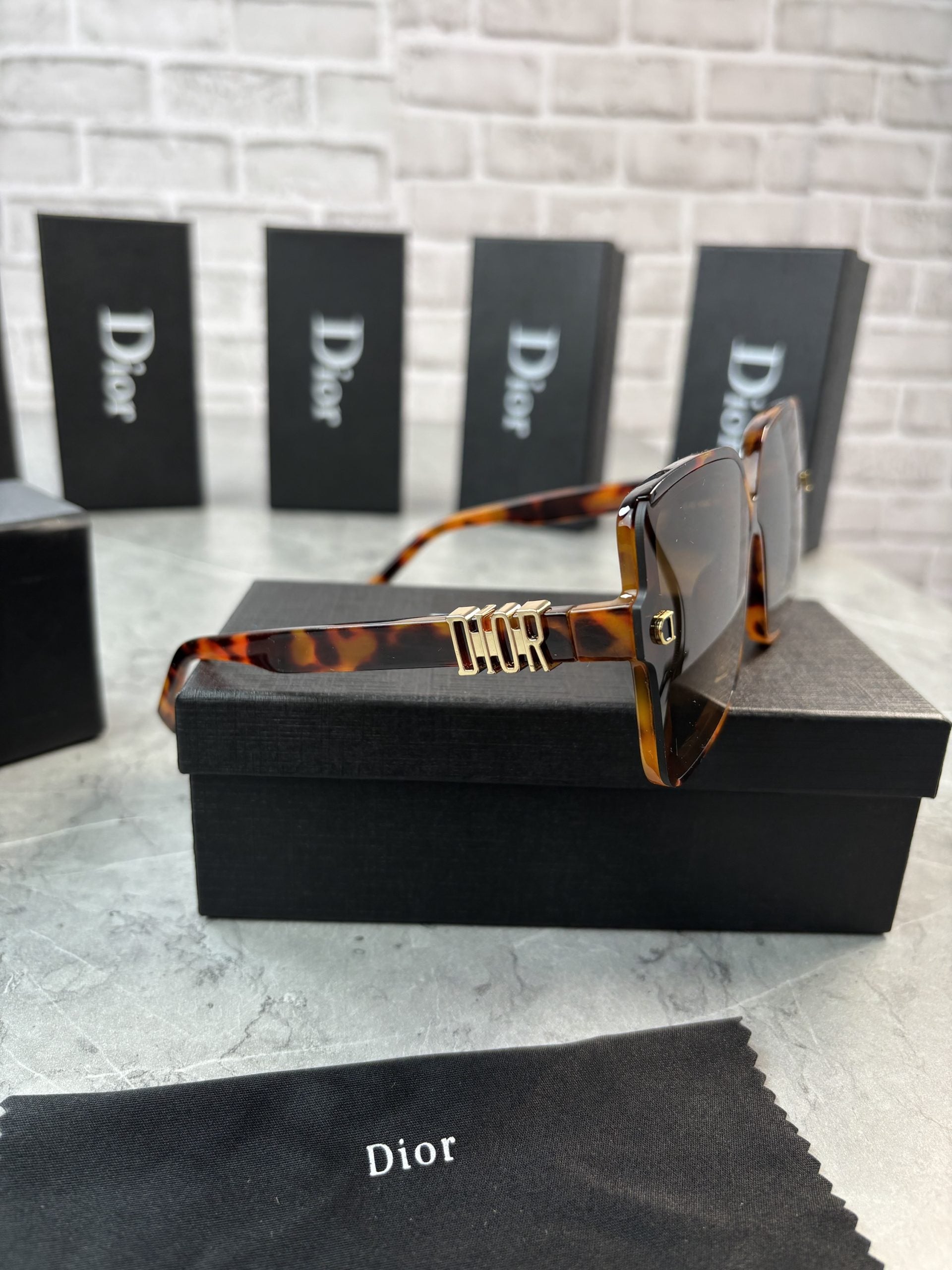 IOR BROWN GlASSES image 4