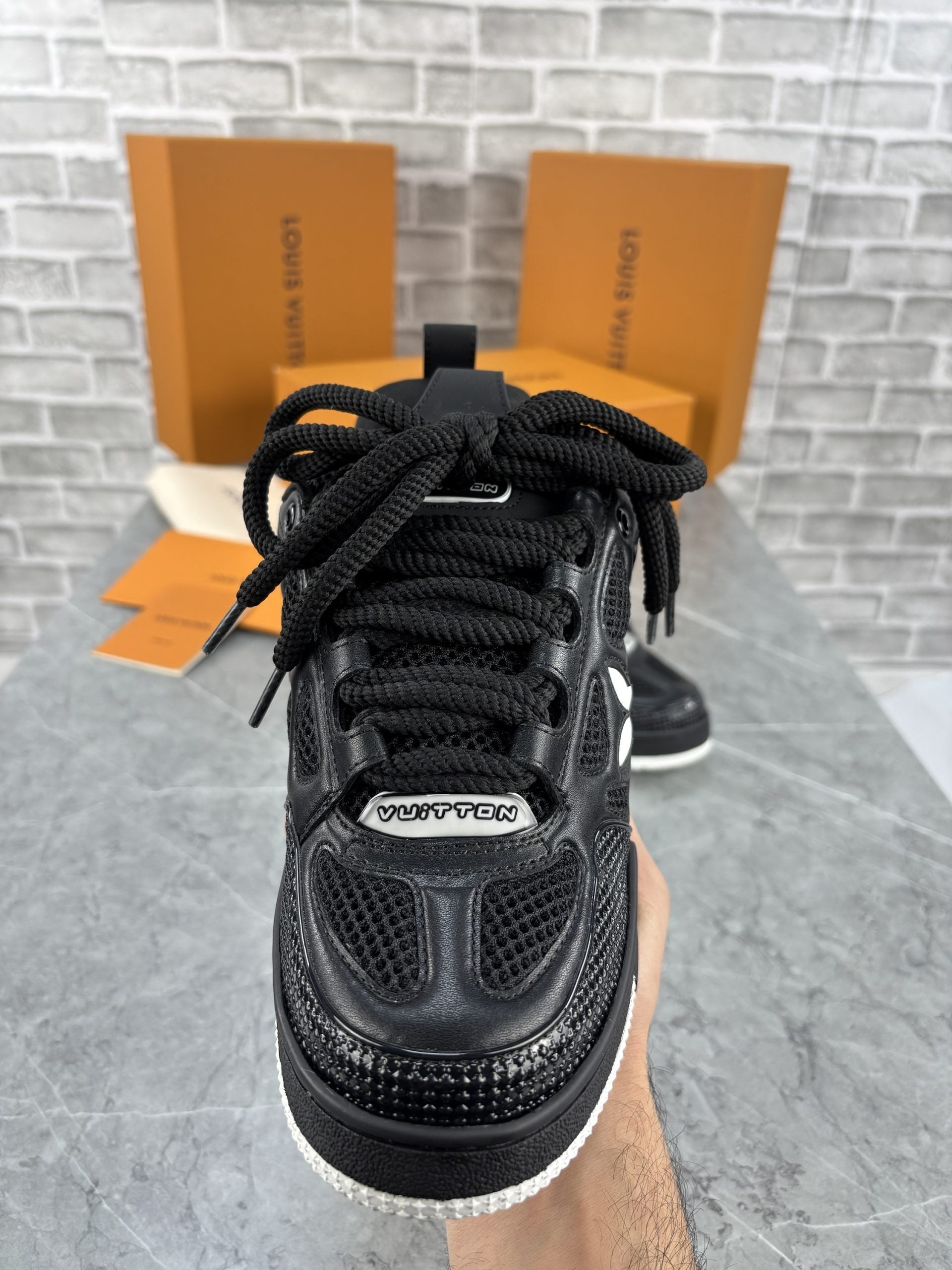 LV SNEAK image 5