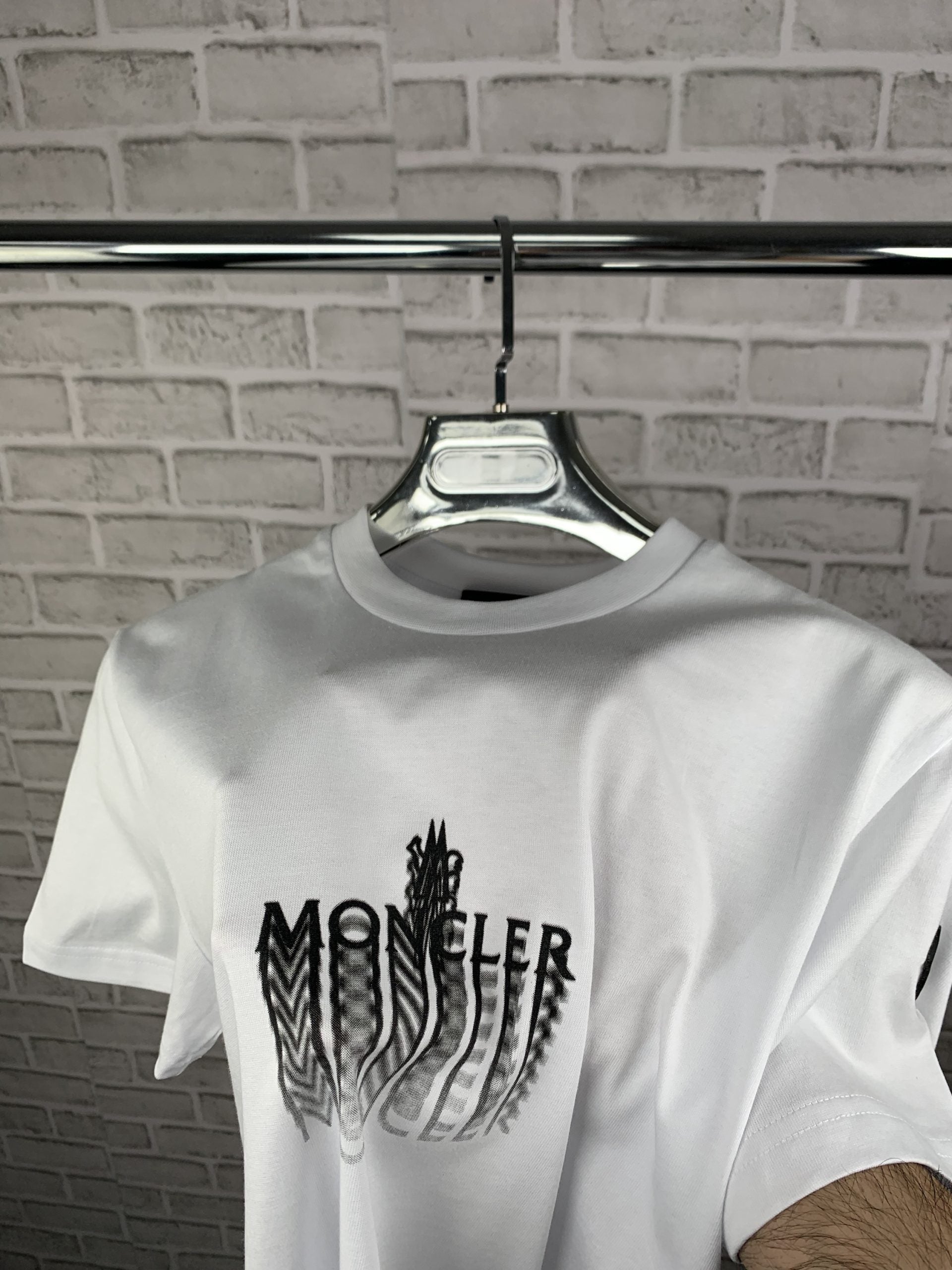 CLER WHITE TEE image 1