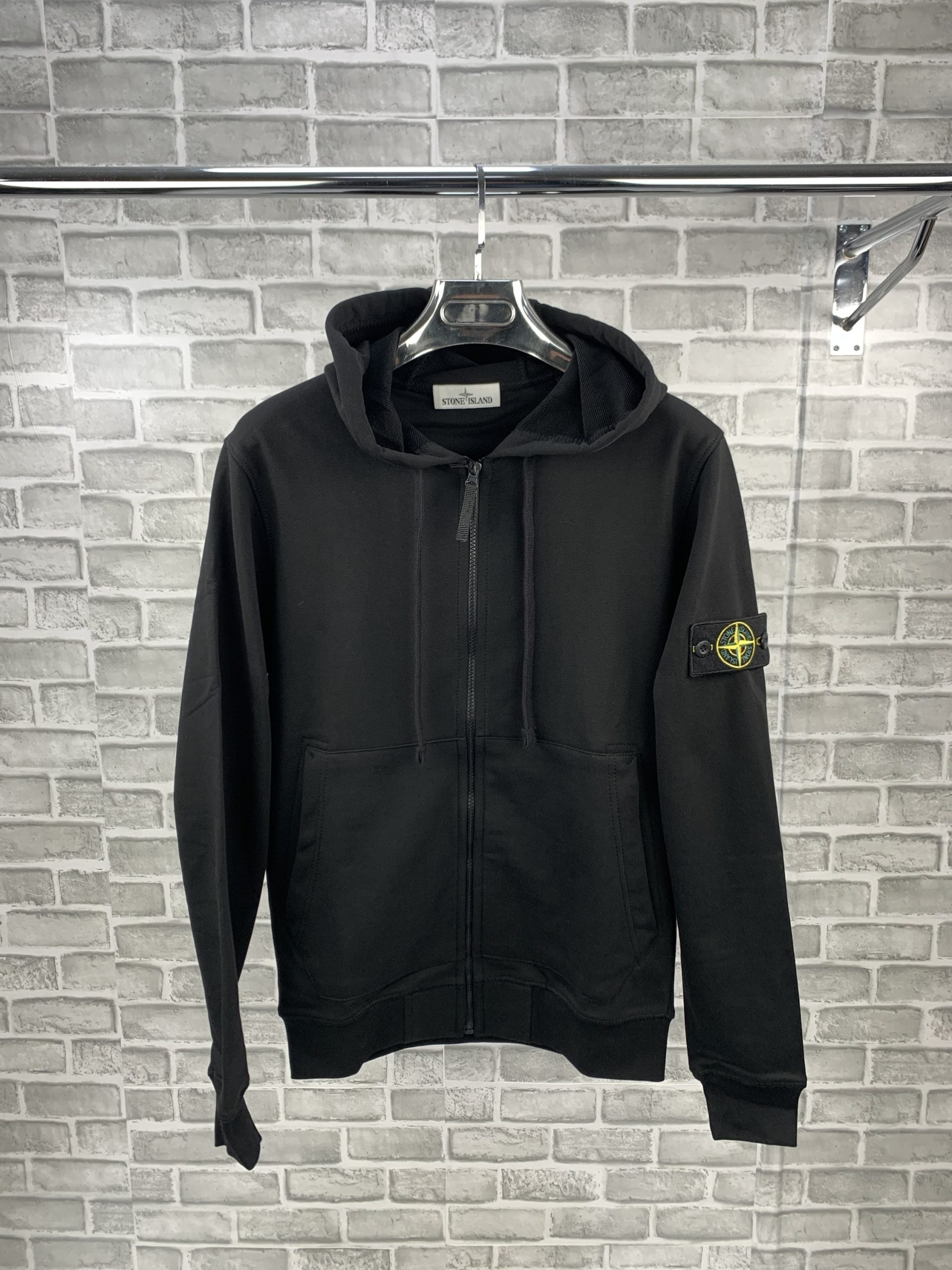 STONI ZIP HOODIE BLACK image 1