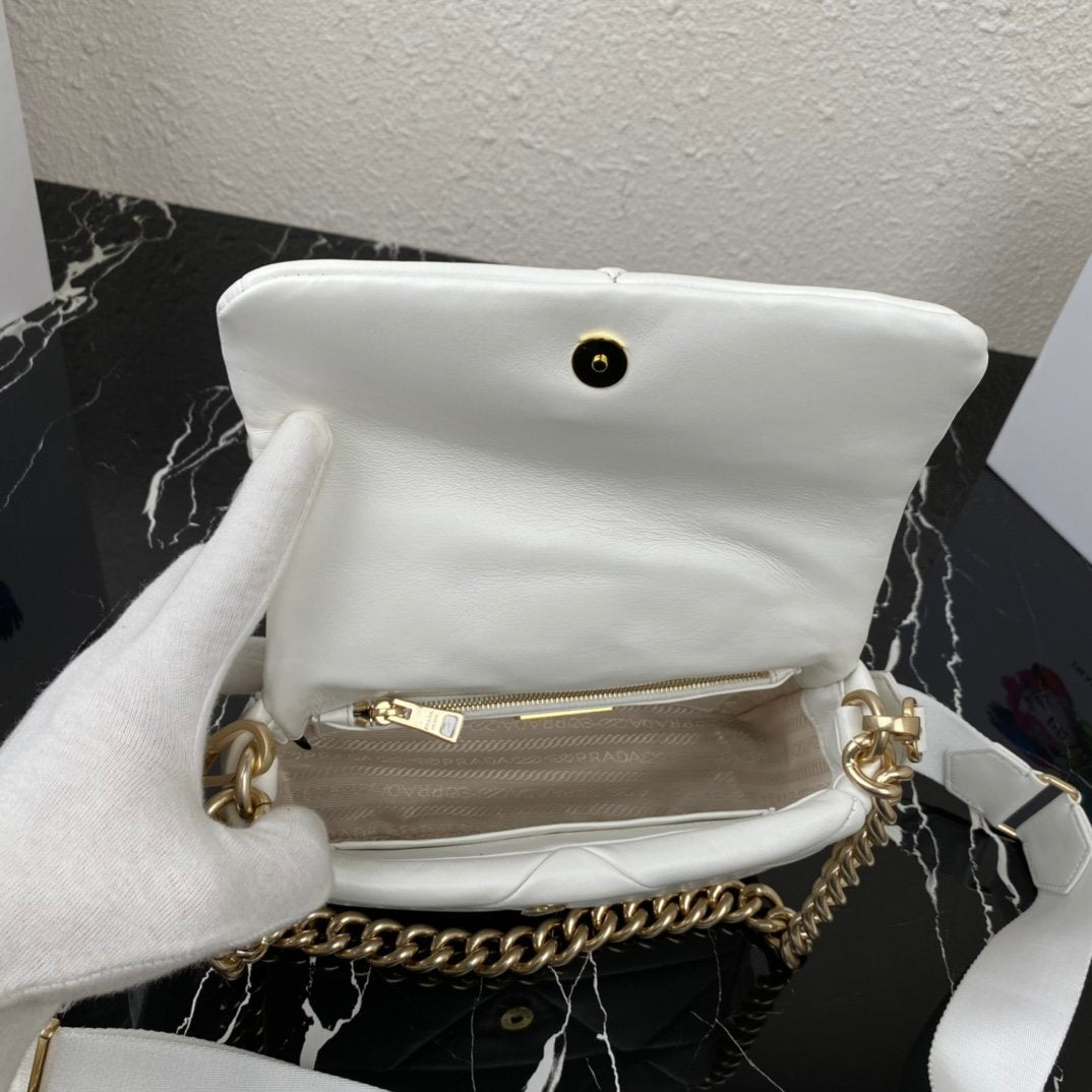 PDA WHITE SHOULDER BAG image 2