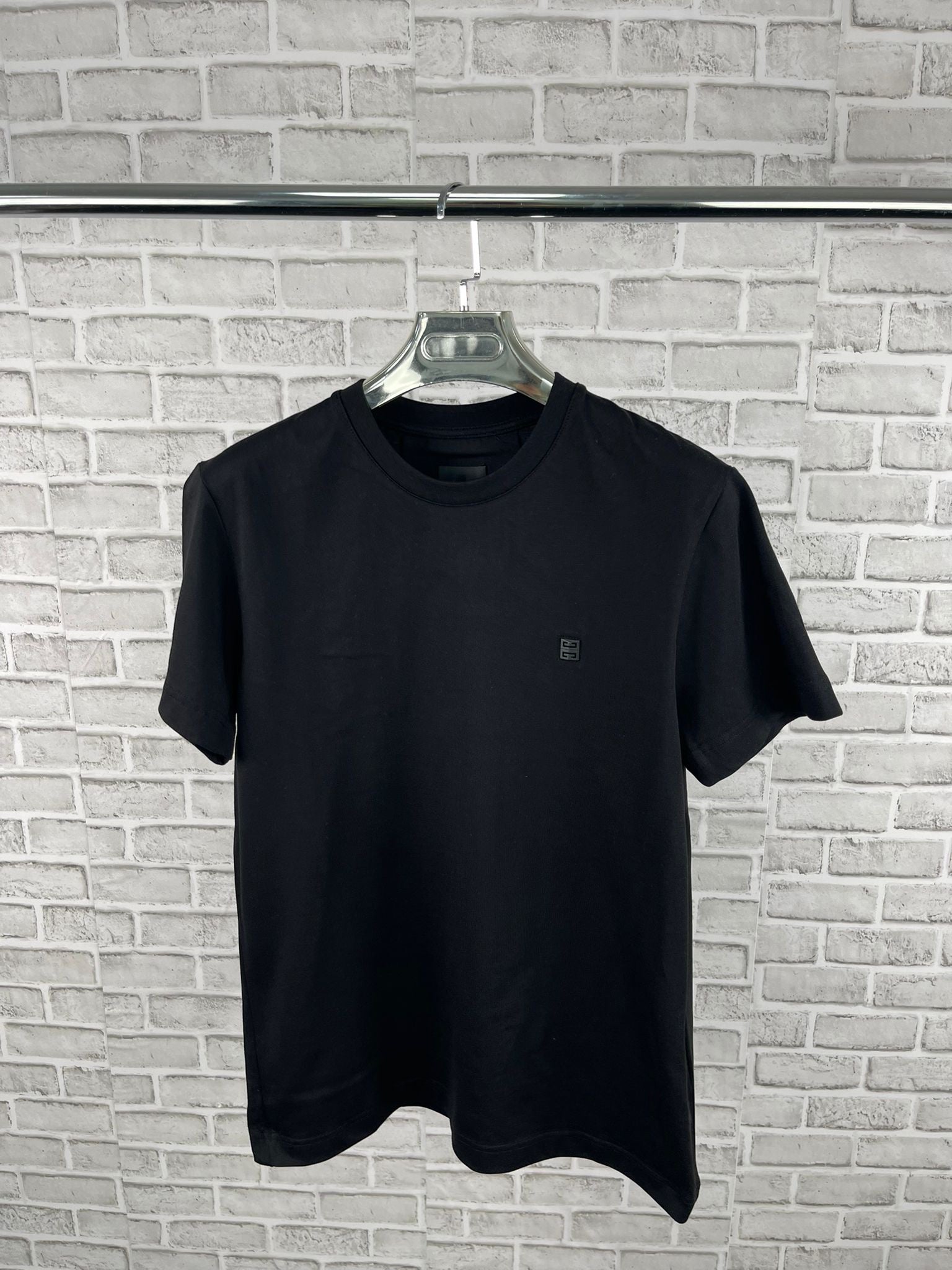 VENCHY TEE BLACK - S image