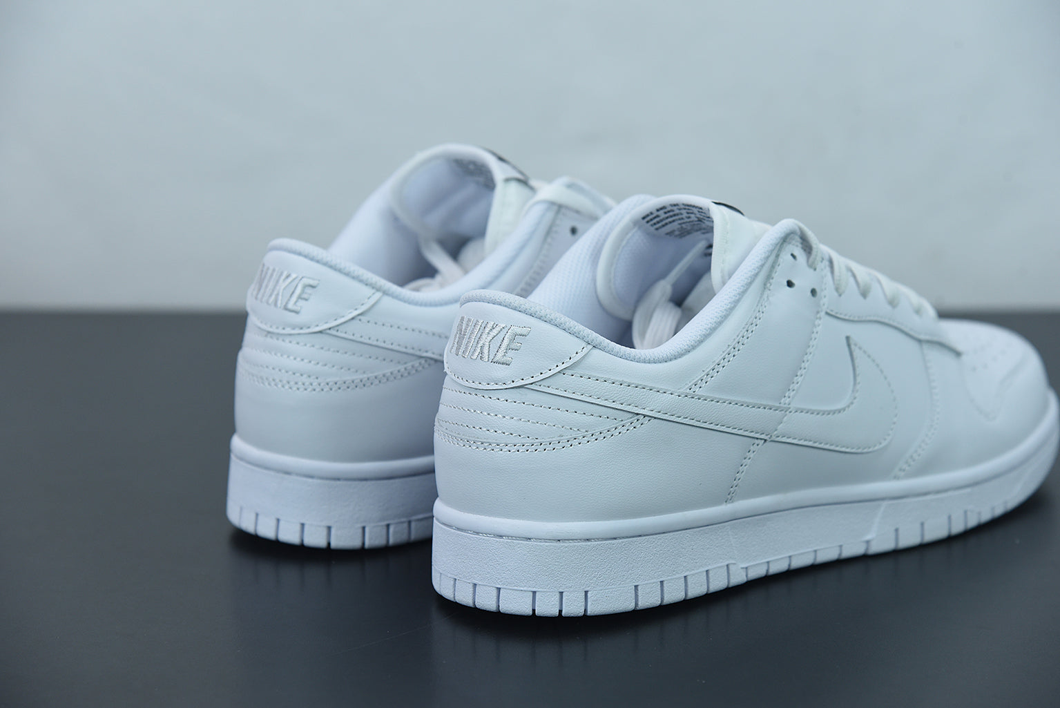 DUNK LOW WHITE image 3