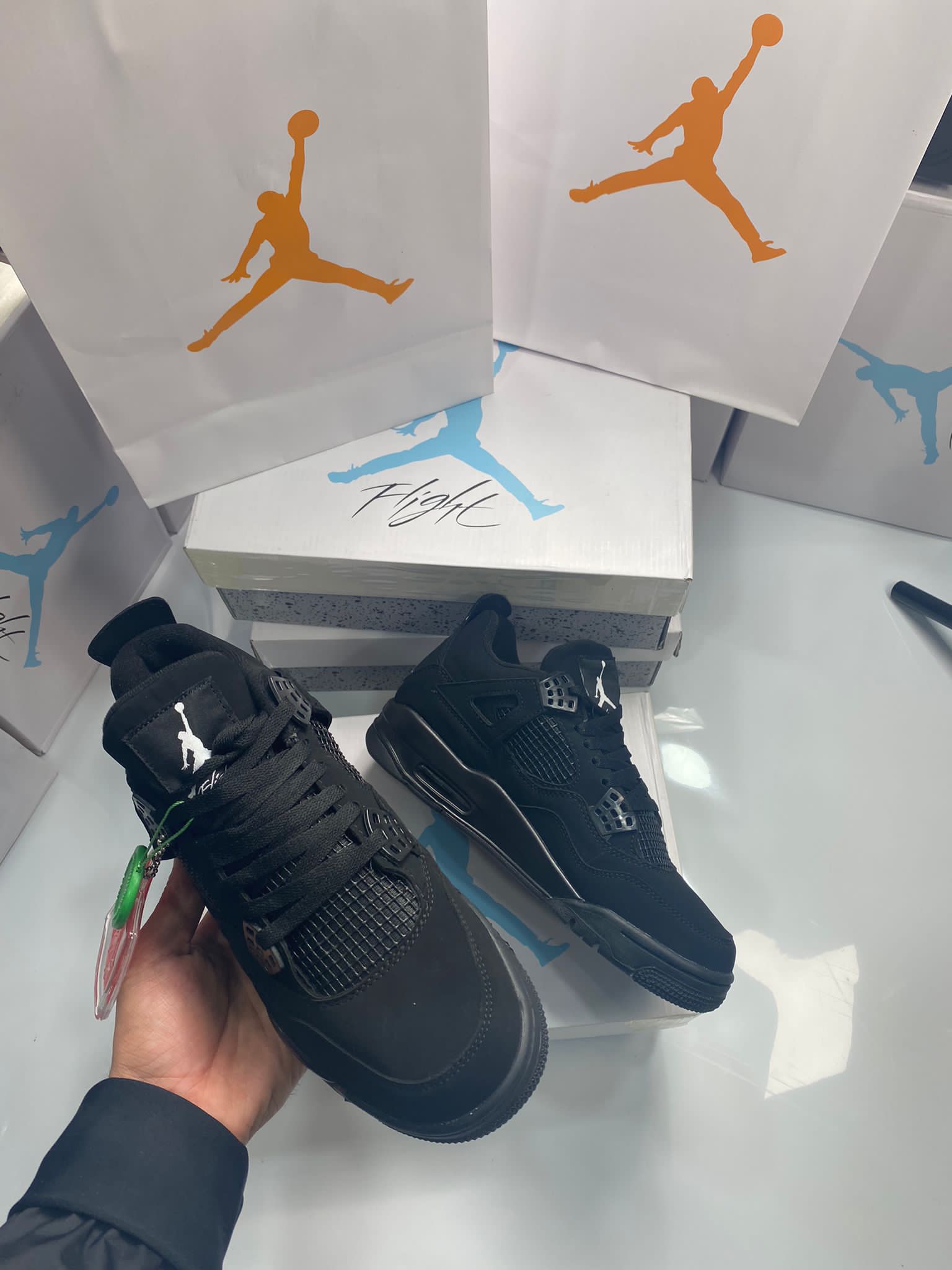 J1 BLACK image 4
