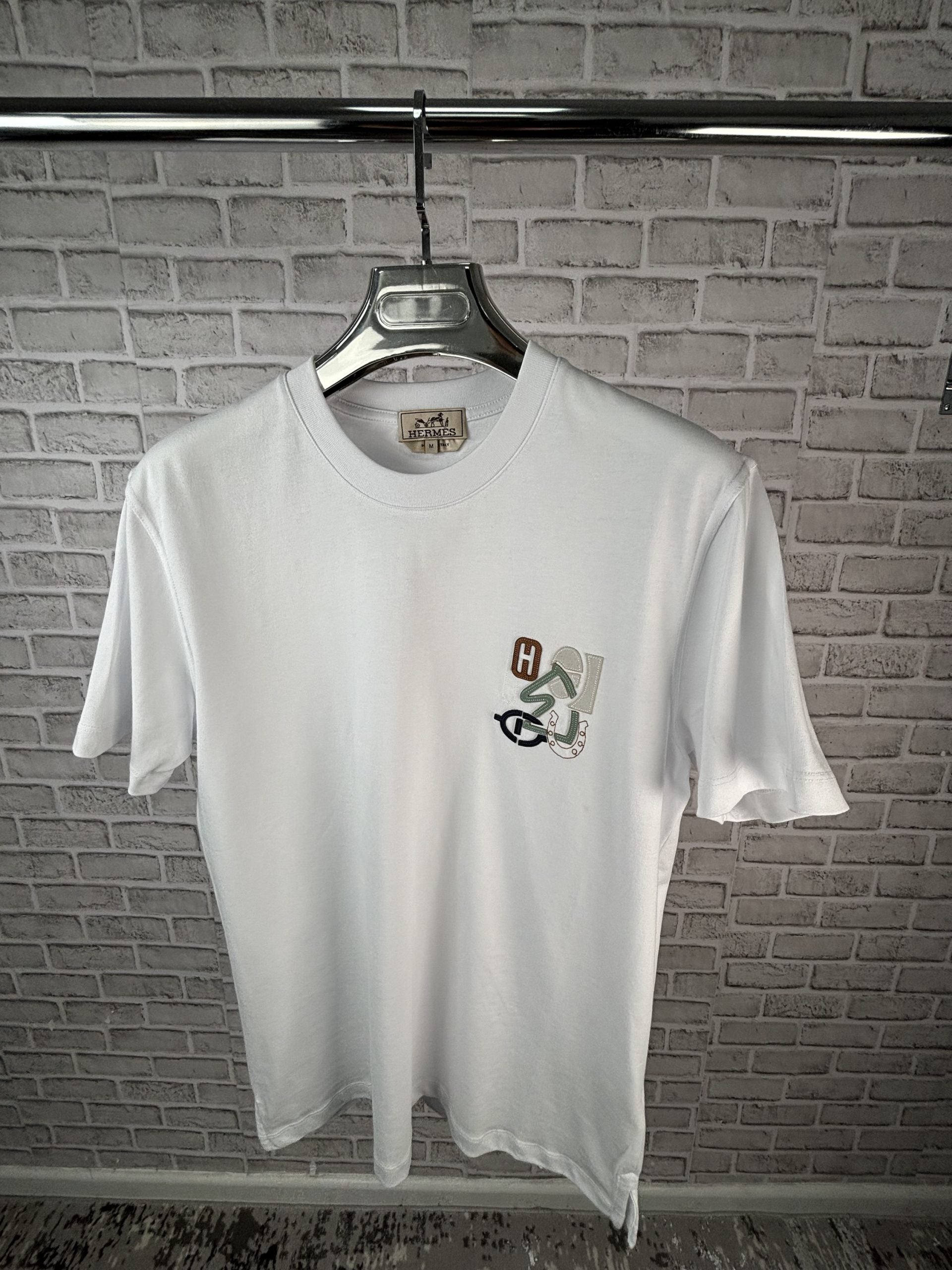 HM TEE WHITE image 0