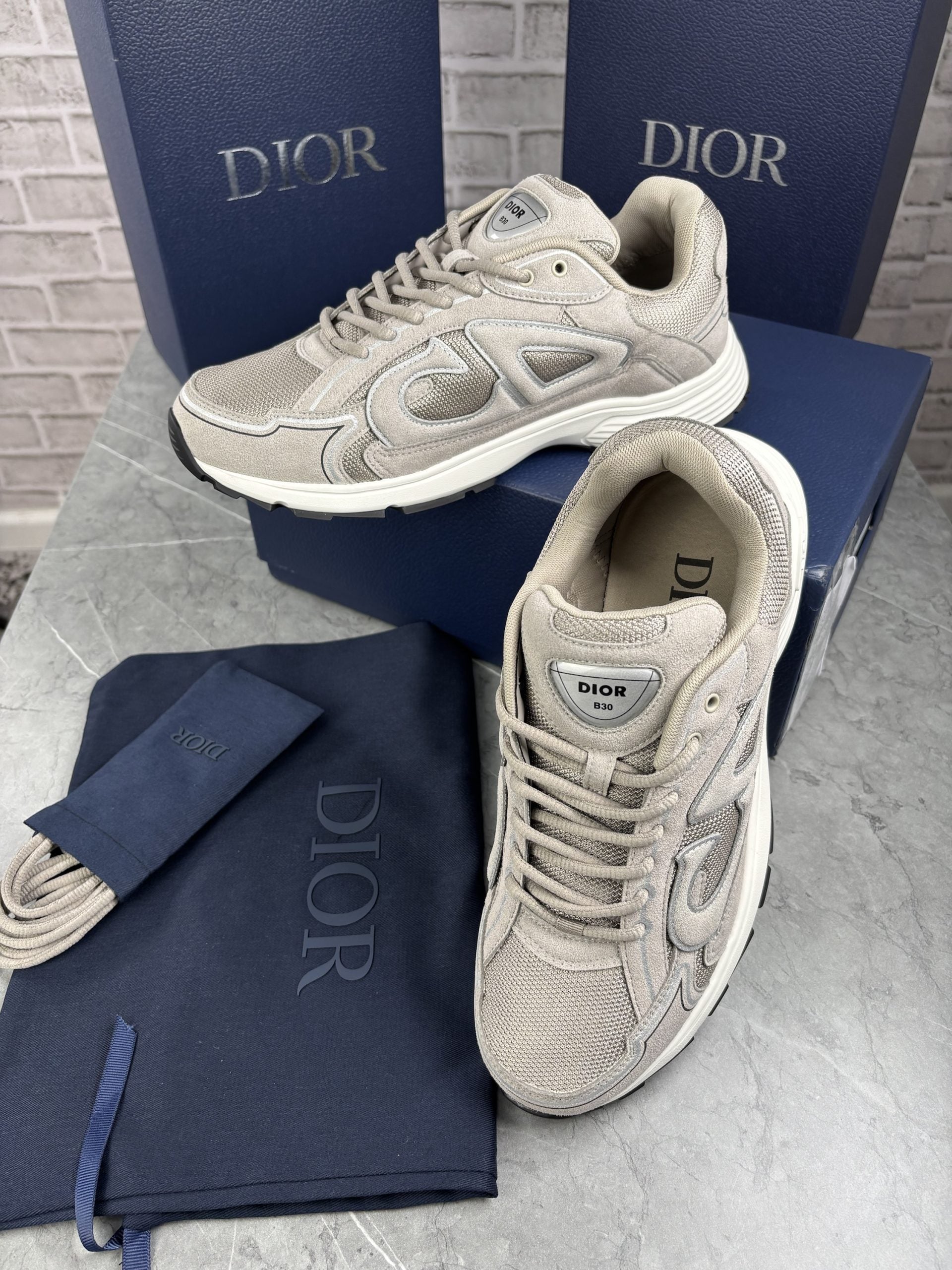 B30 SUEDE image 4
