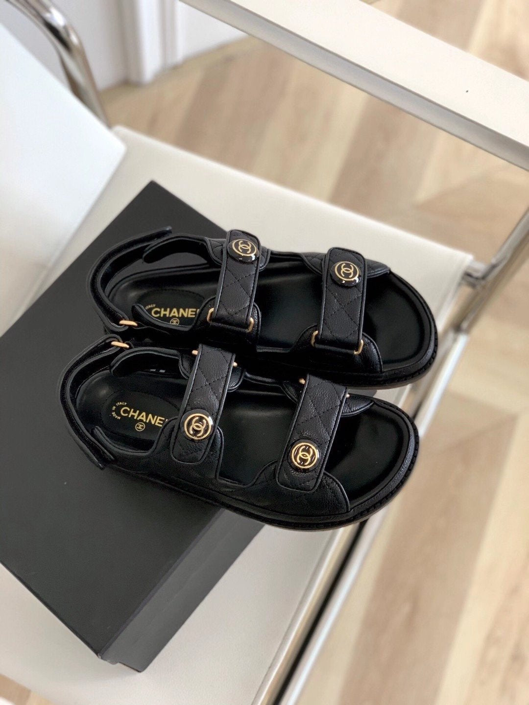BLACK CHNL CHUNKY SANDAL image 6