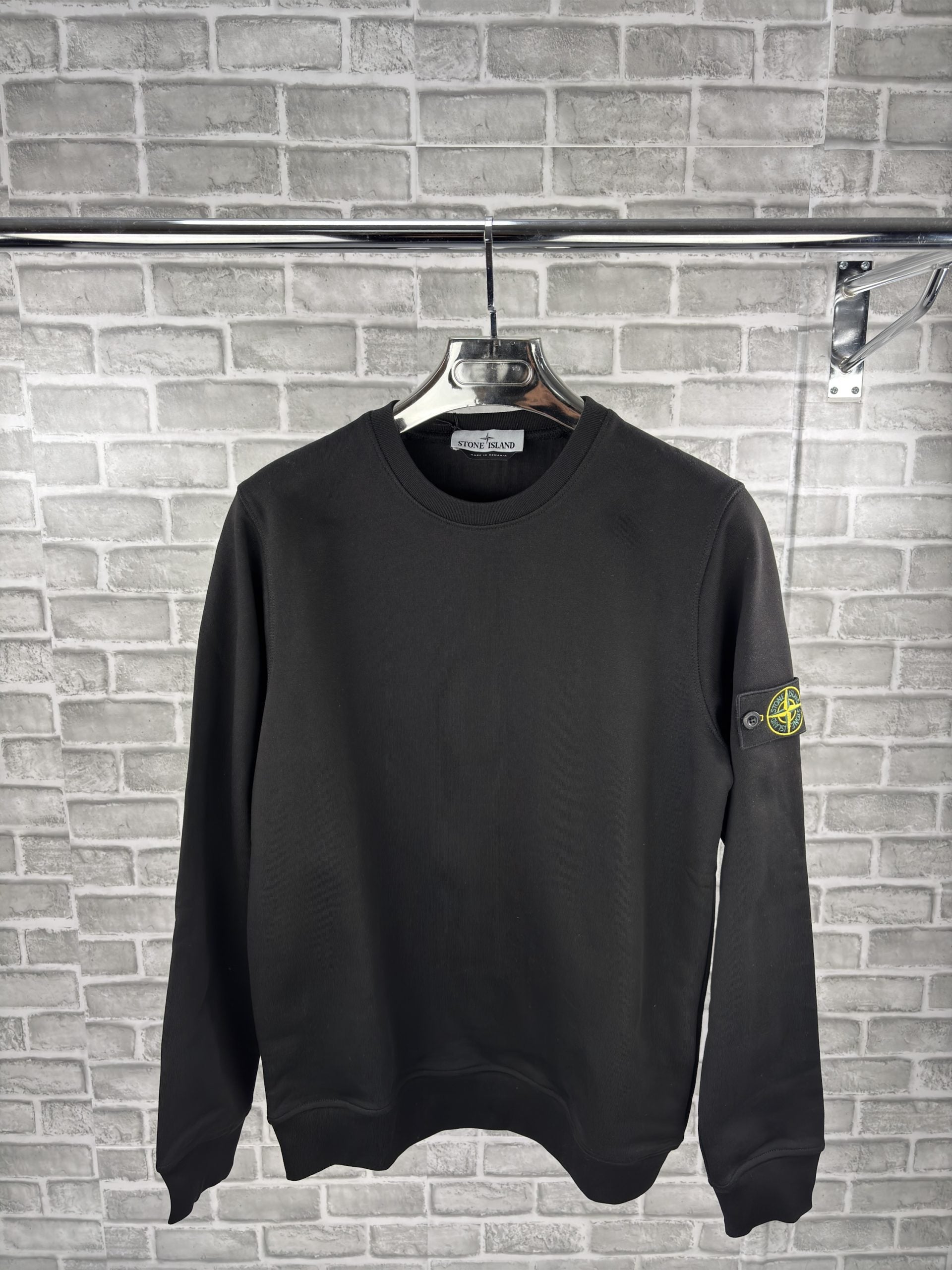 STONE JUMPER BLACK image 0