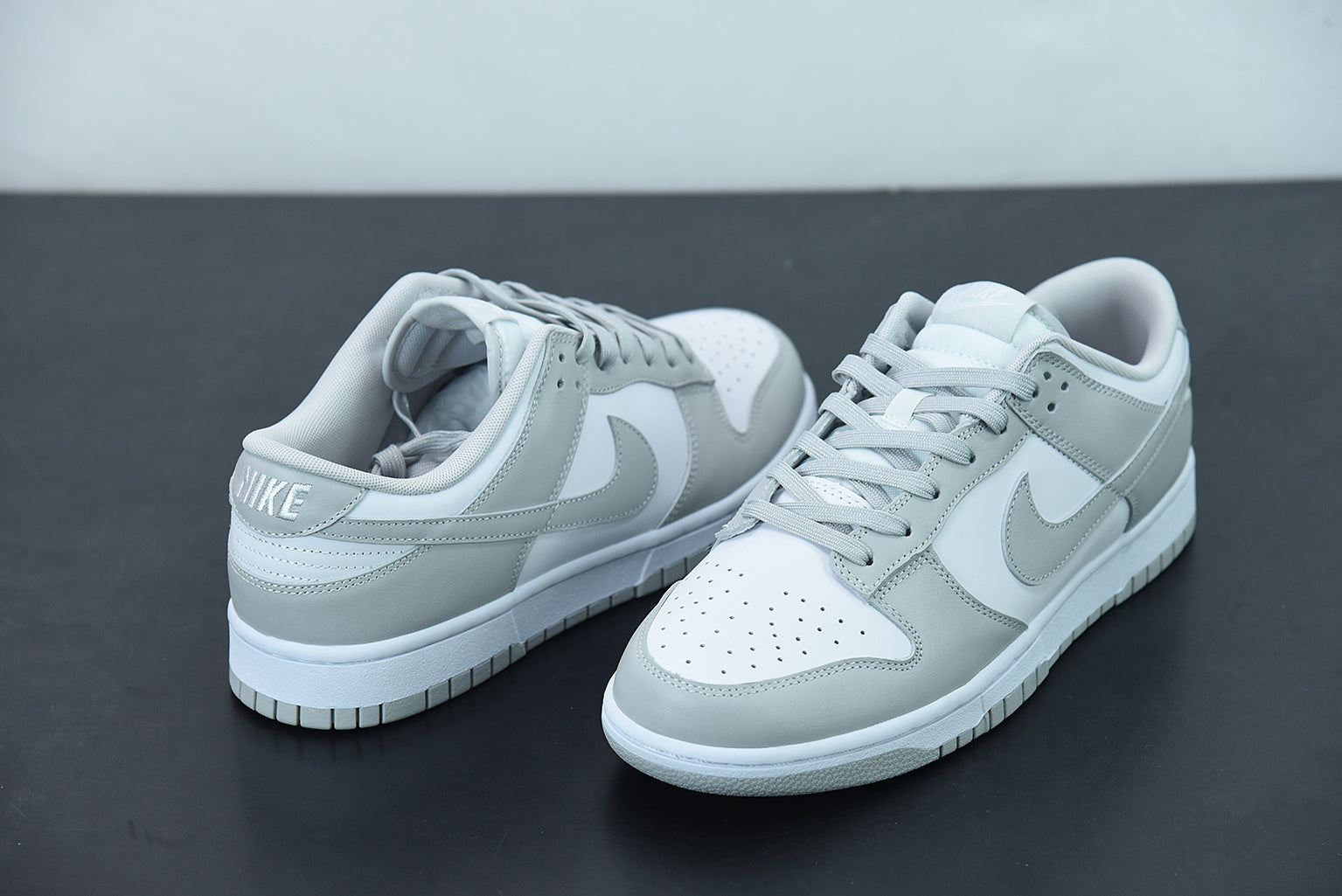 DUNK LOW GREY image 2