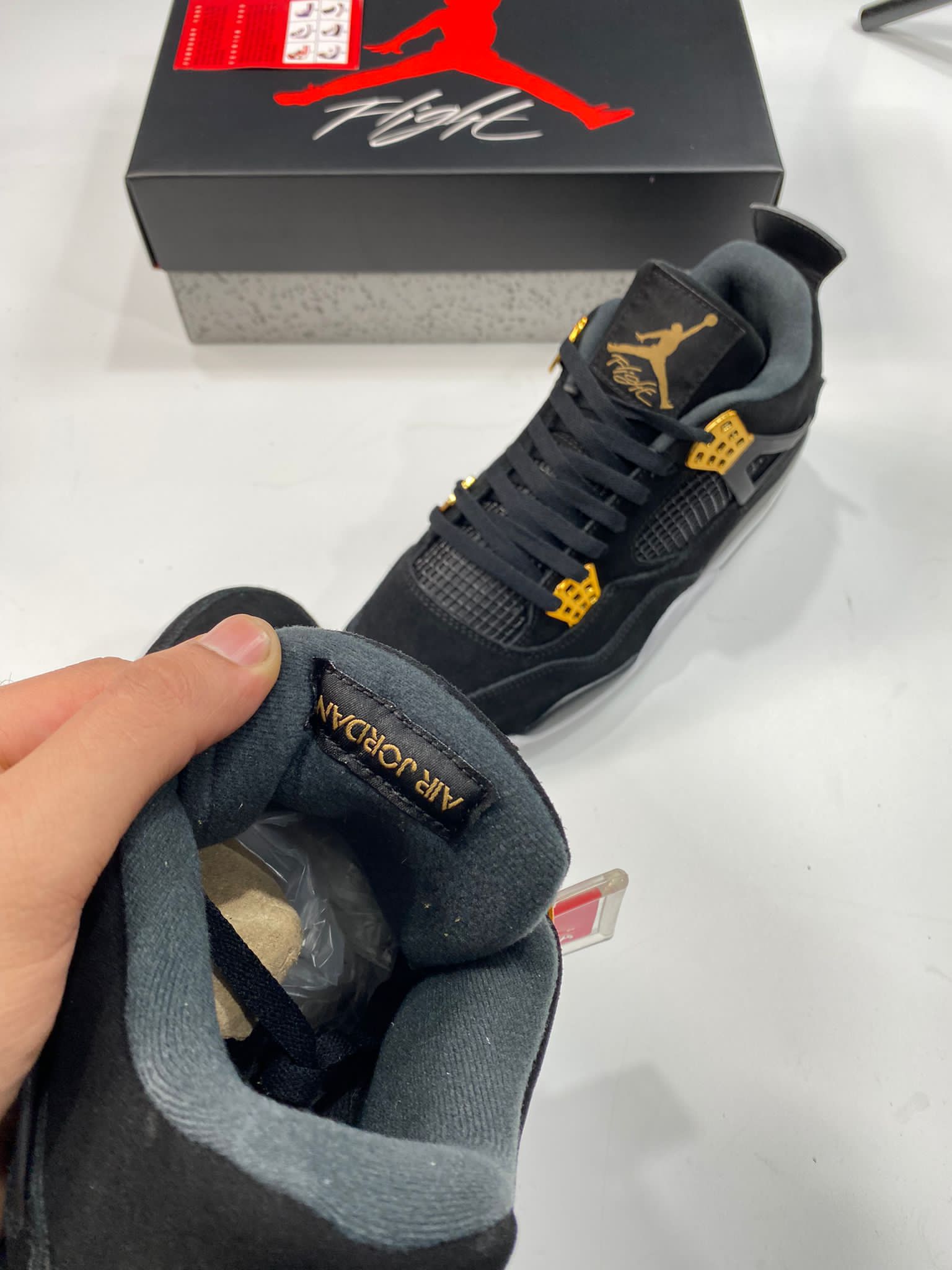 J4 GOLD image 7