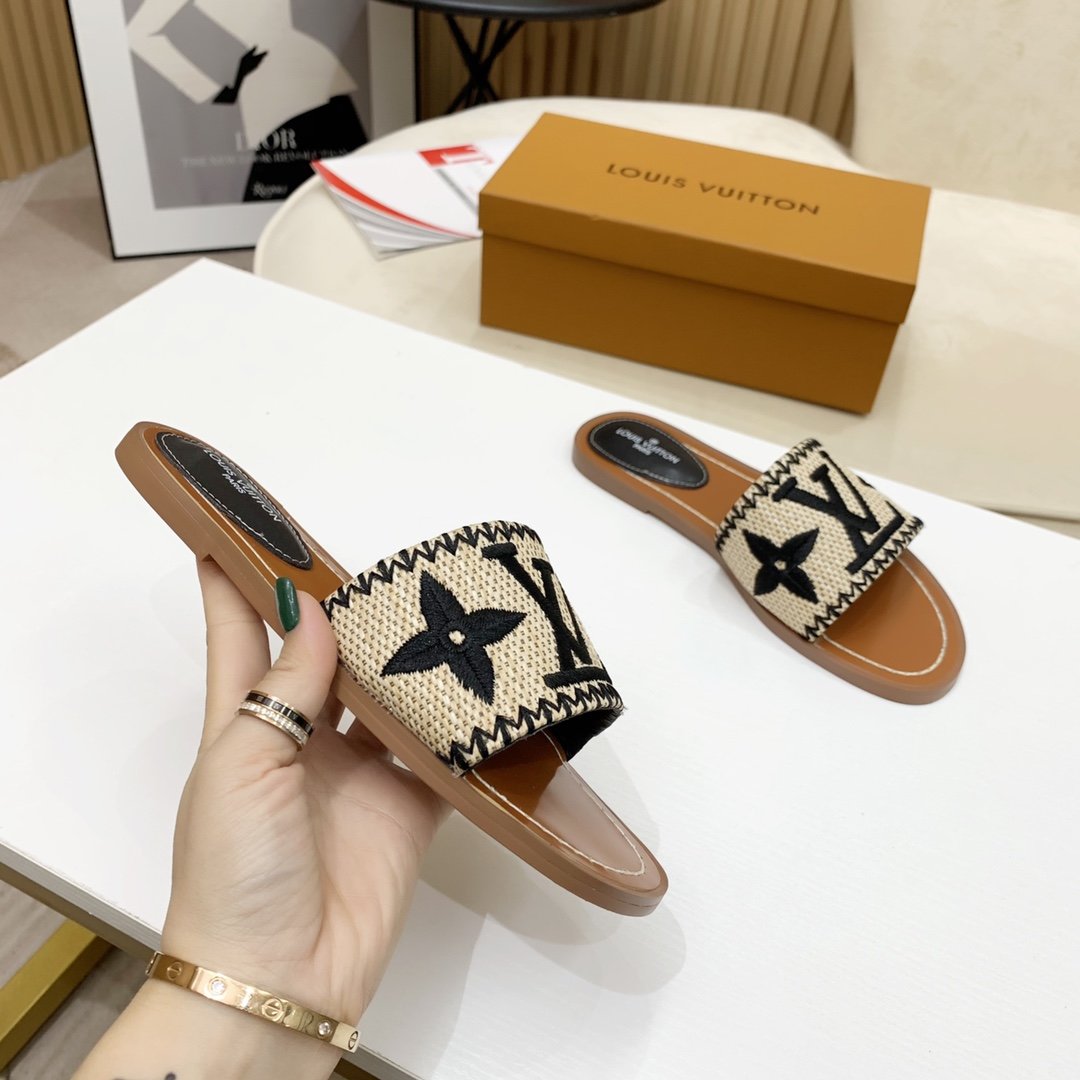 L-V WOVEN SLIDE image 1