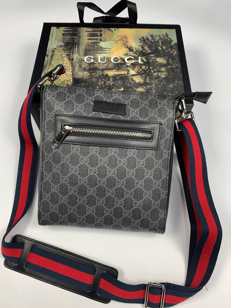 NAVY MAN UCCI BAG image 0