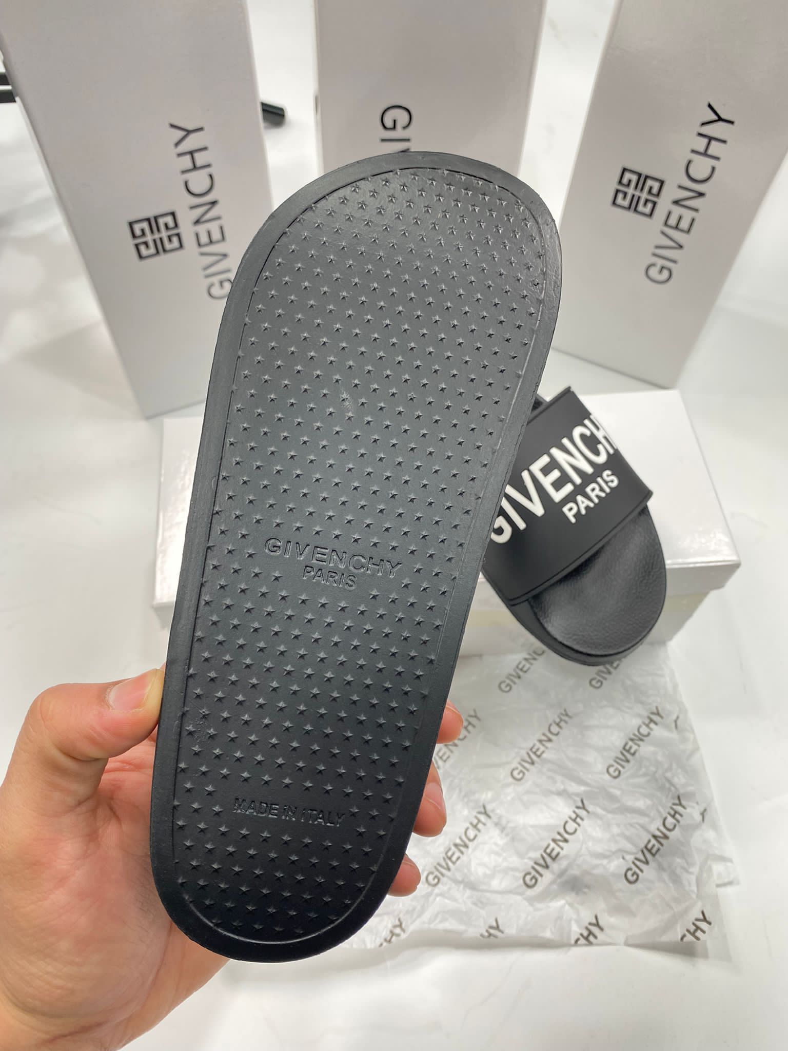 ENCHY BLACK SLIDE image 2
