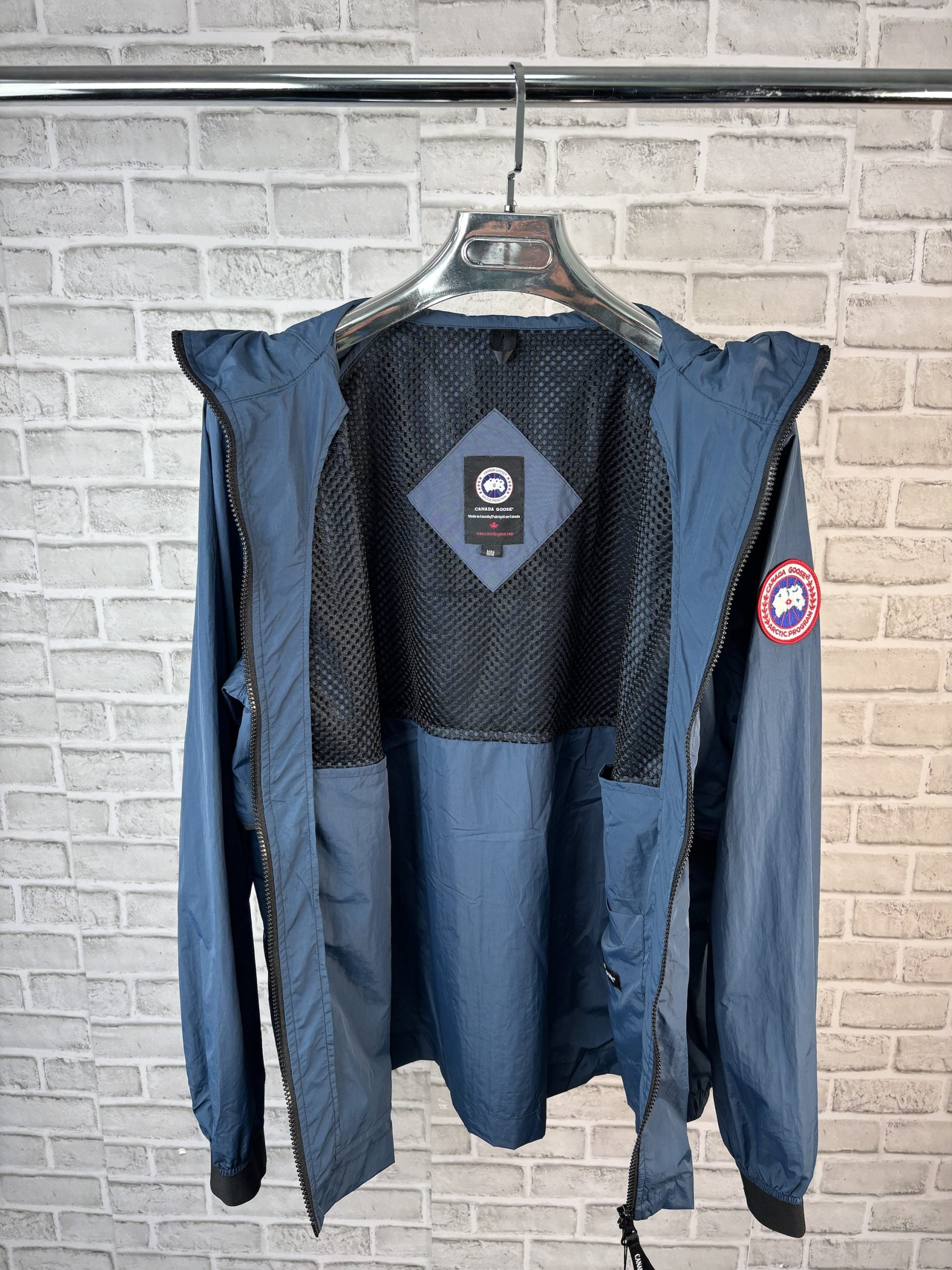 GOOSE WINDBREAKER BLUE image 2