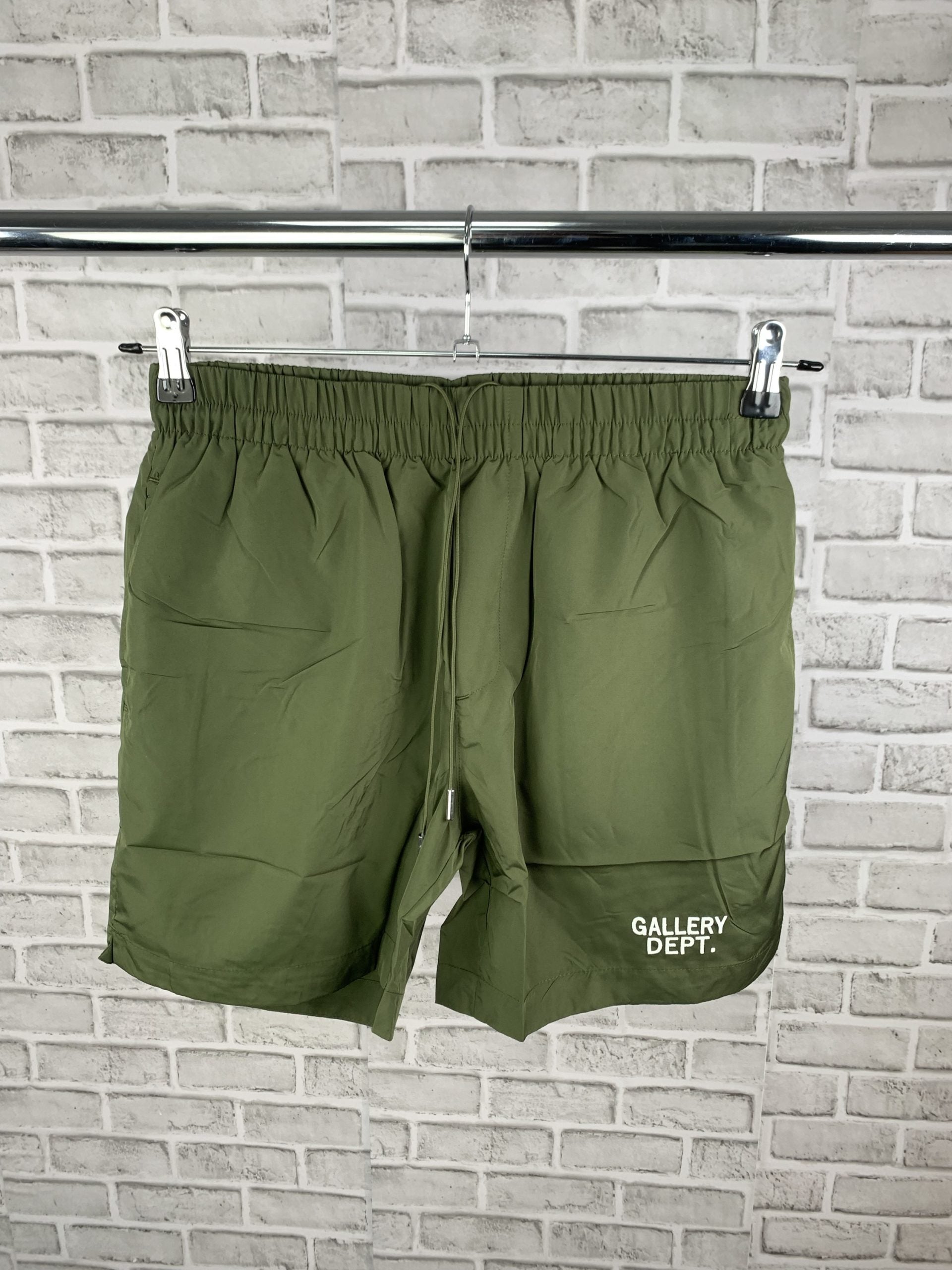 GD GREEN SHORTS image 0