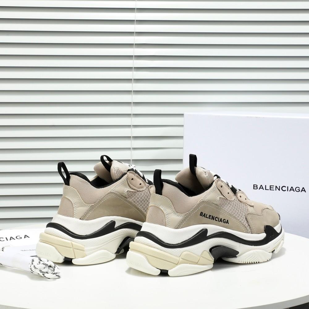 TRIPLE BEIGE image 2