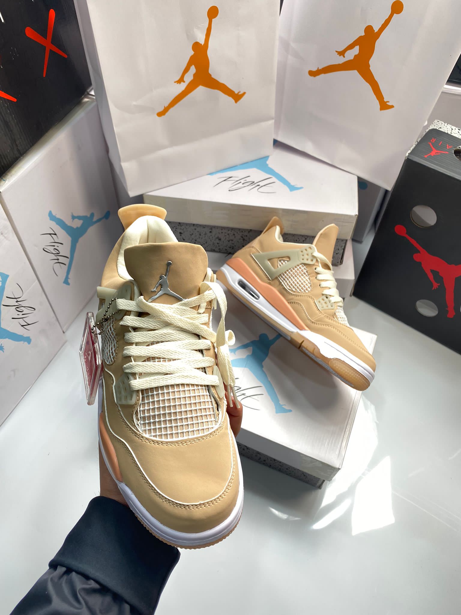 J1 CREAM image 1