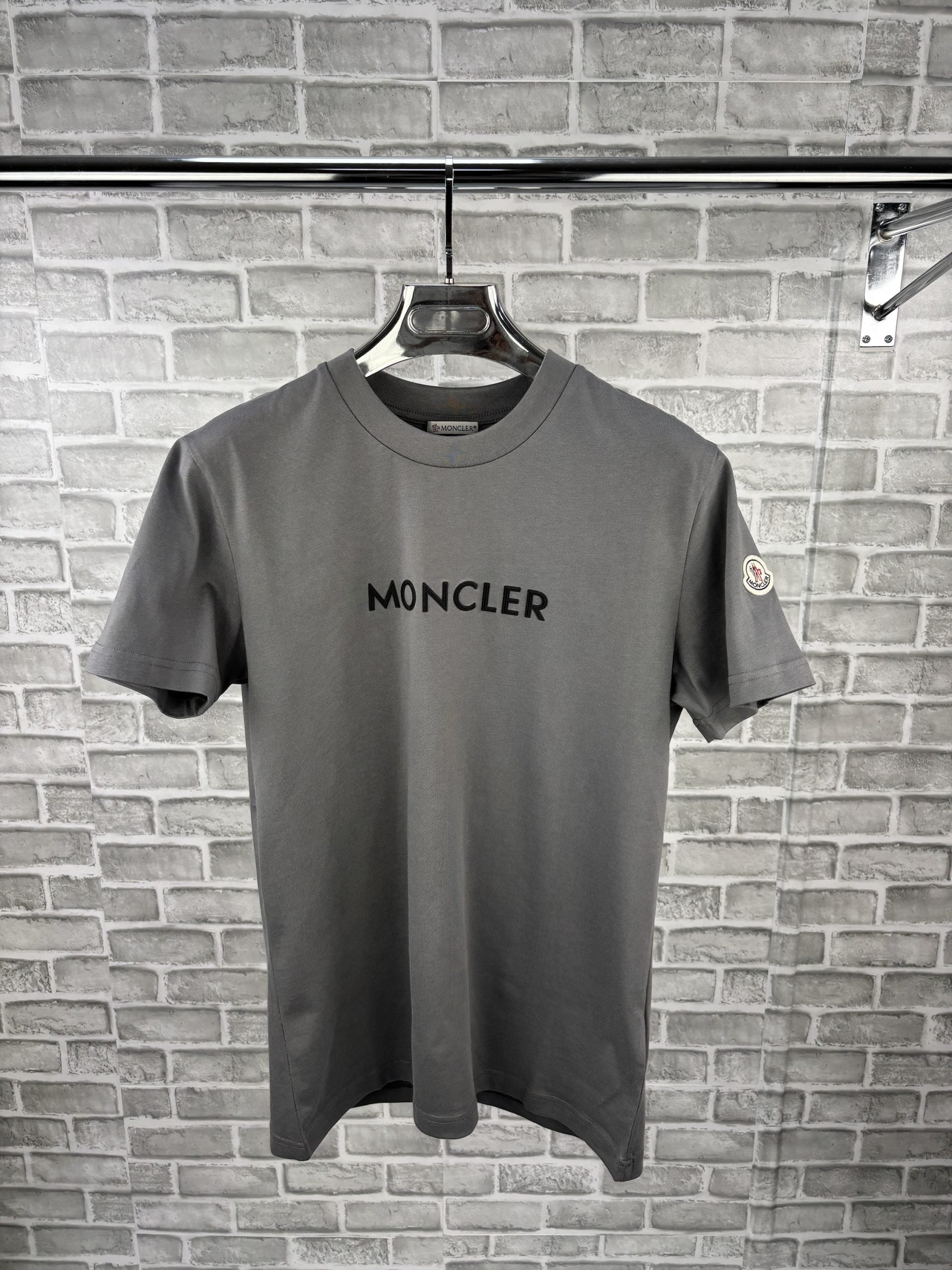 CLER TEE image 0