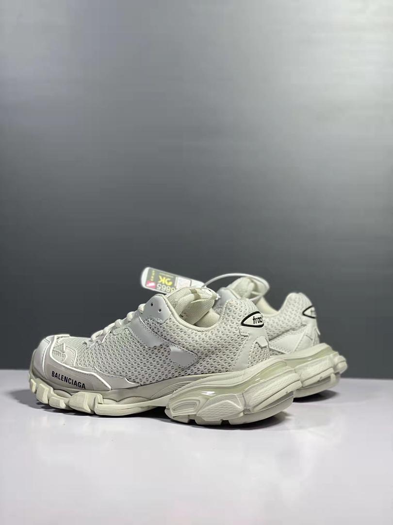 TRACK WHITE image 5