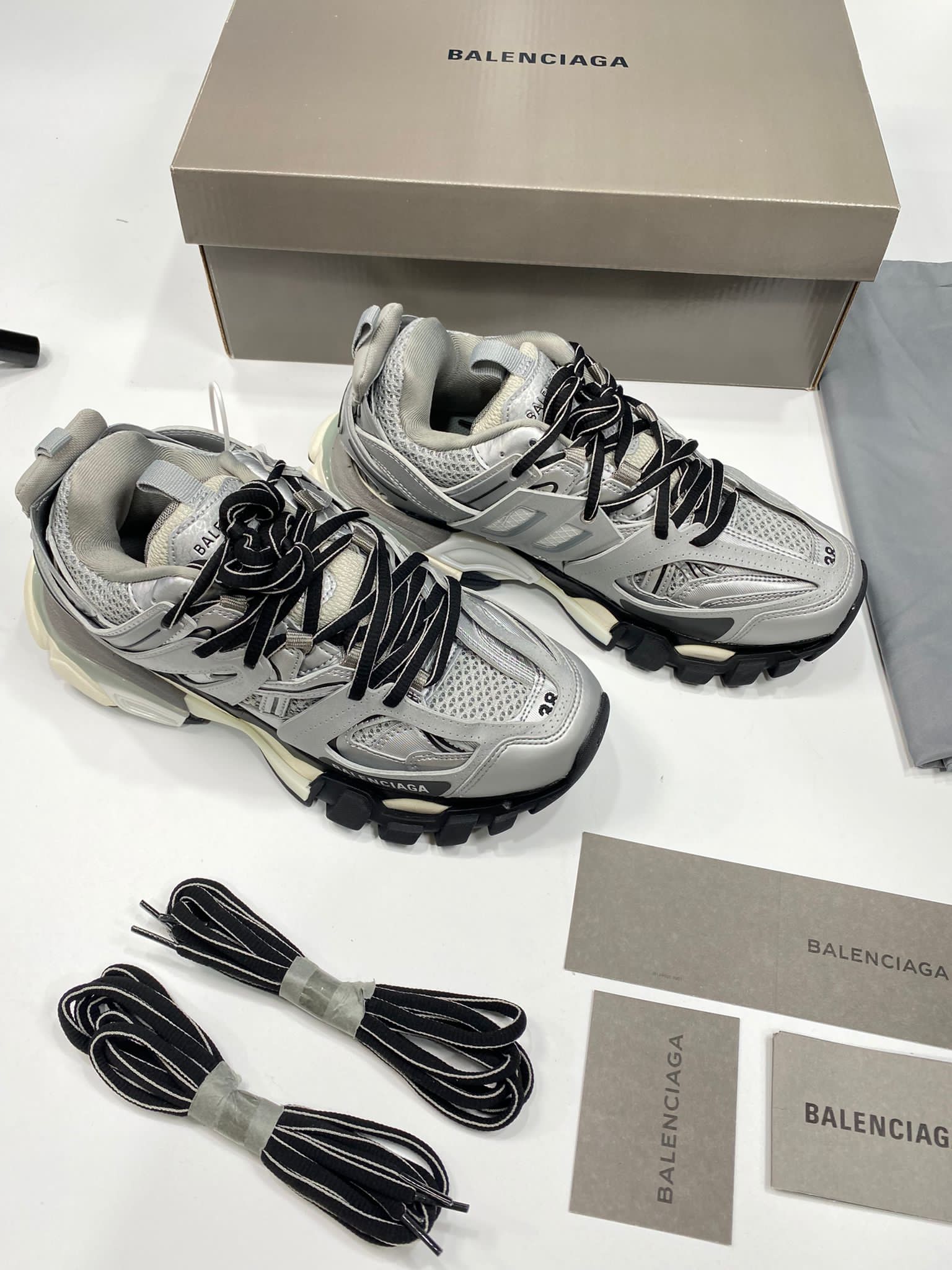 SILVER TRACK image 1