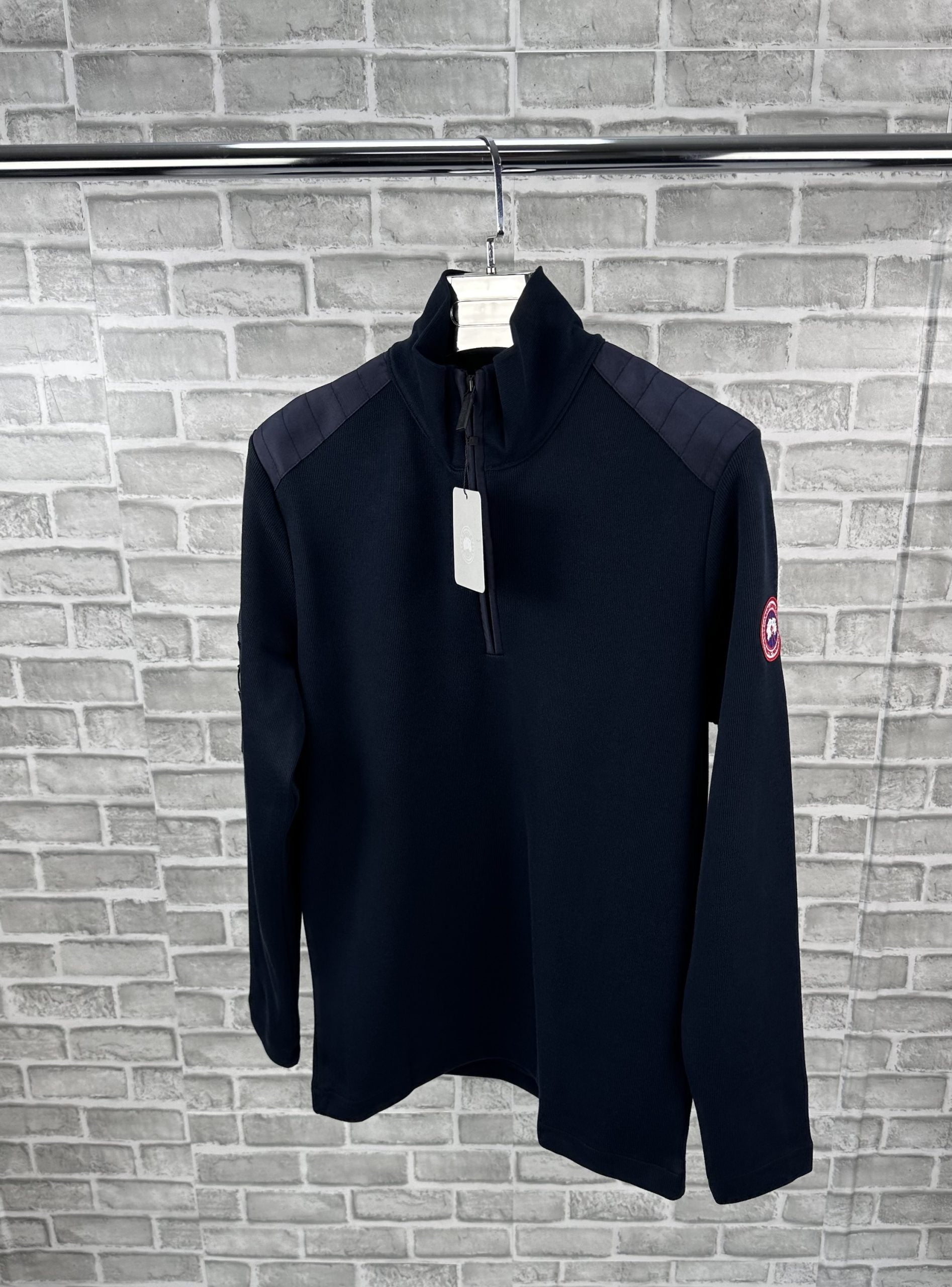 Goose 1/4 Zip Navy image 1