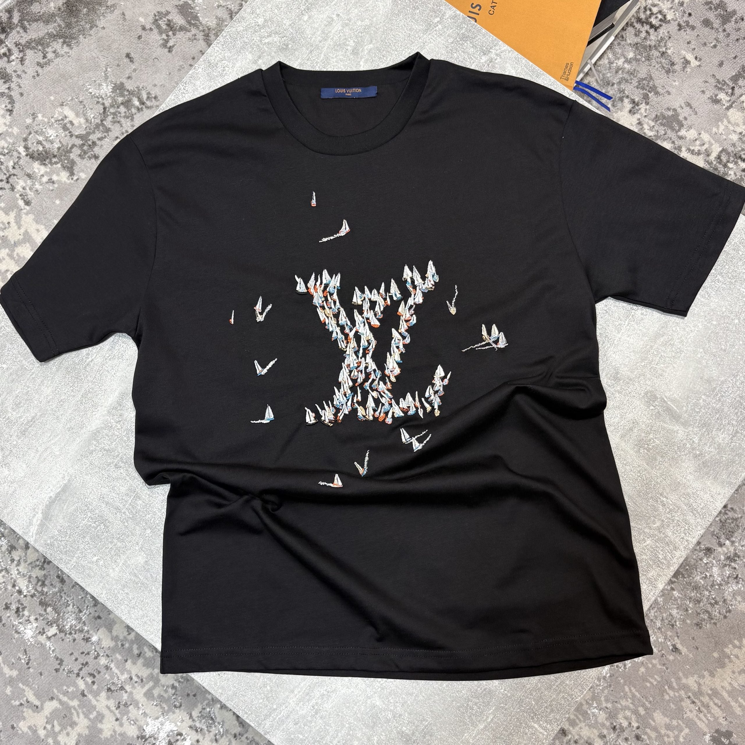 LV Tshirt Black image 0