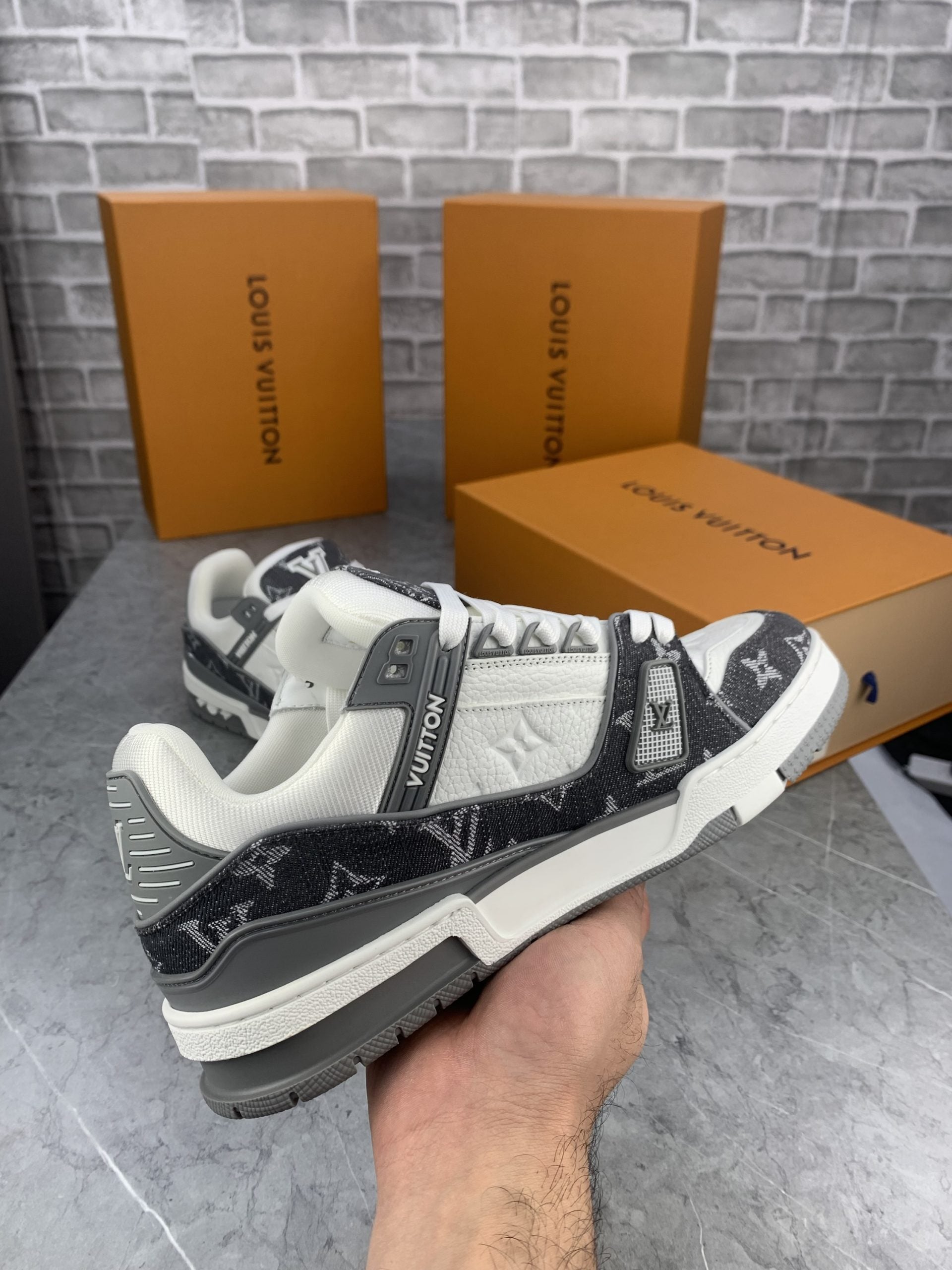 LV SNEAK image 4
