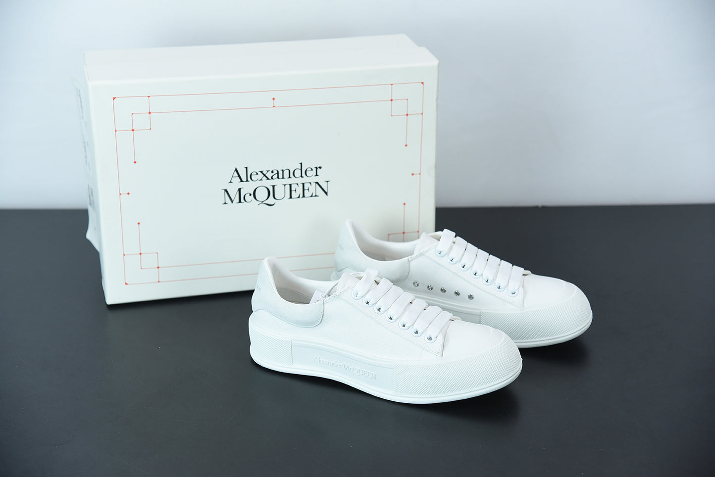 MQ CANVAS WHITE image 1
