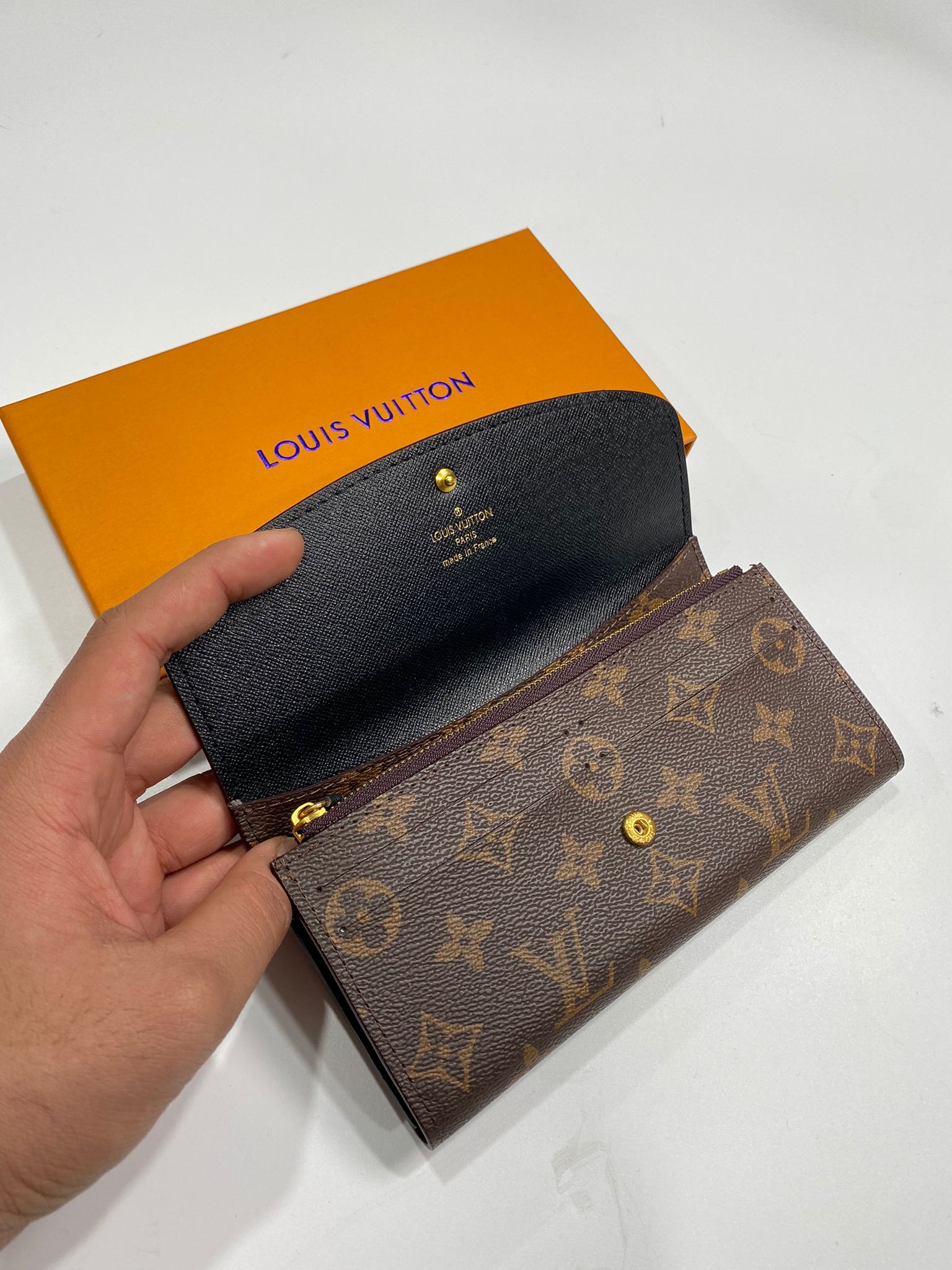 L-V PURSE BLACK image 1