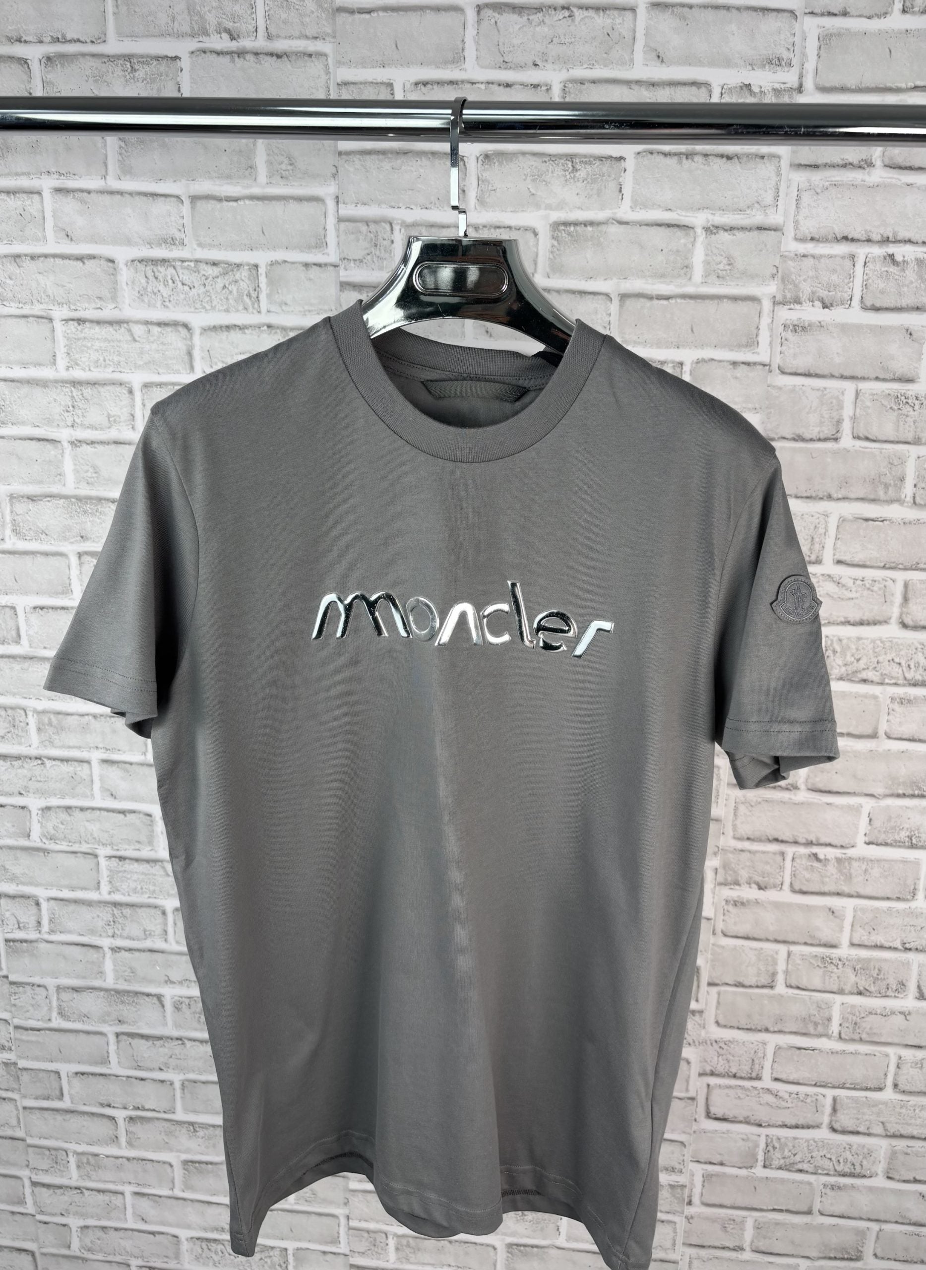 CLER EMBELLISHED LOGO TEE GREY - S image