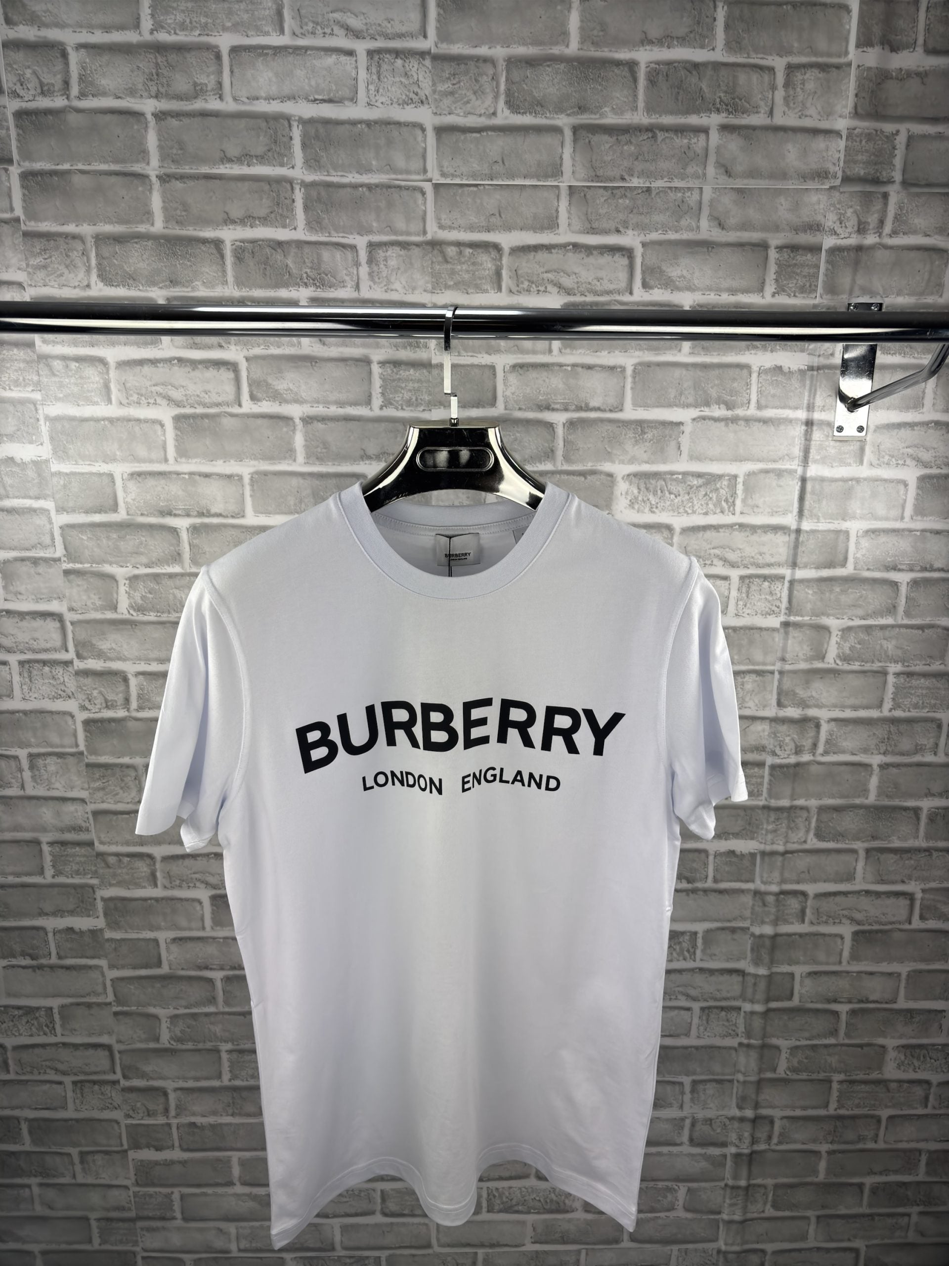 BURB T SHIRT image 0