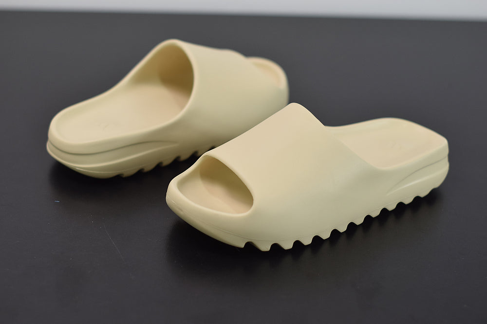 YZY SLIDER image 1