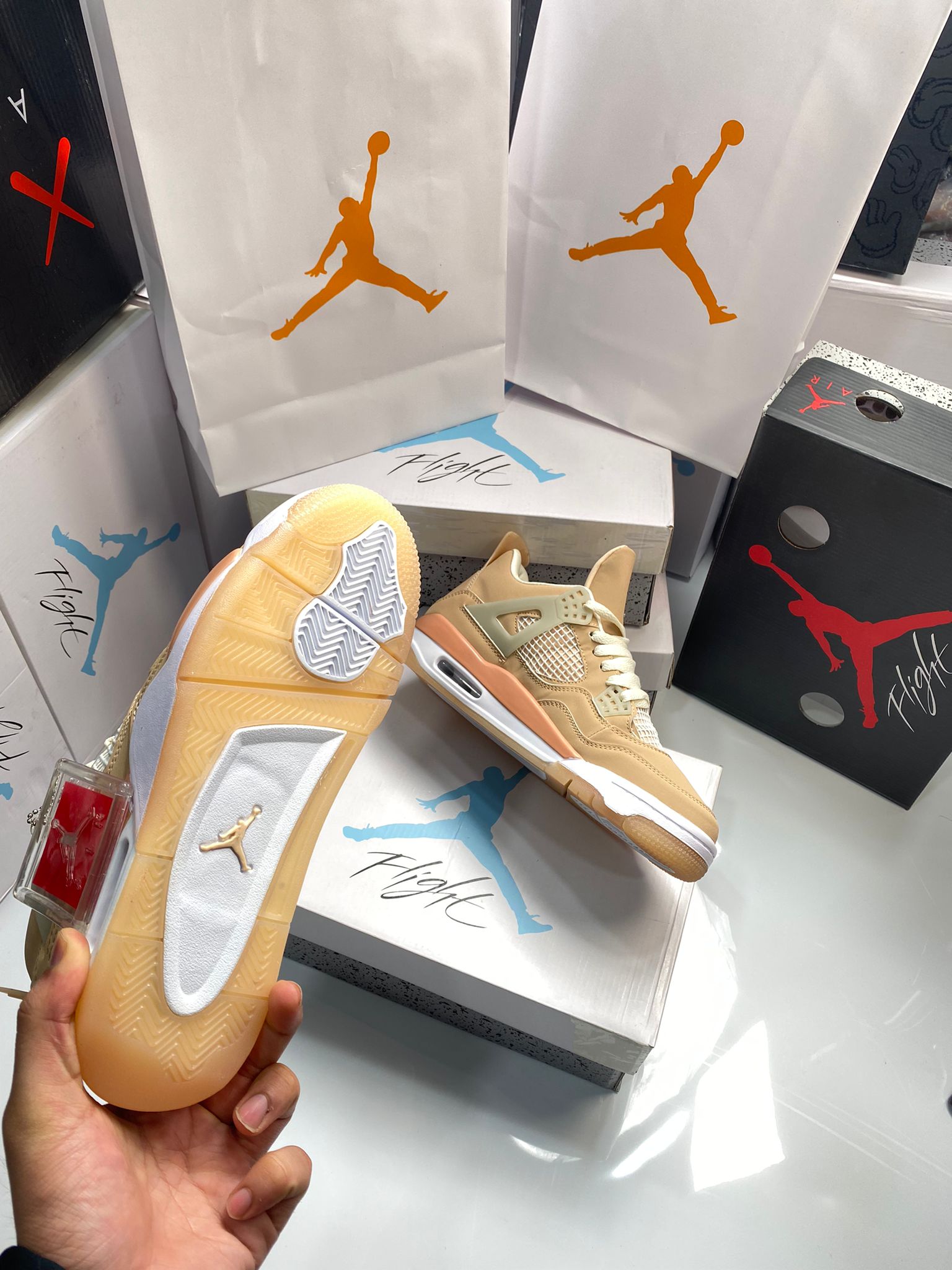 J1 CREAM image 5