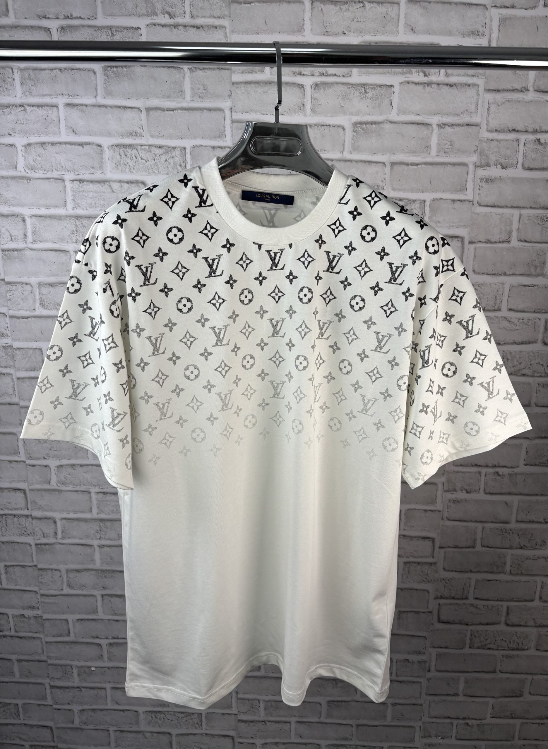 LV TEE WHITE image 0