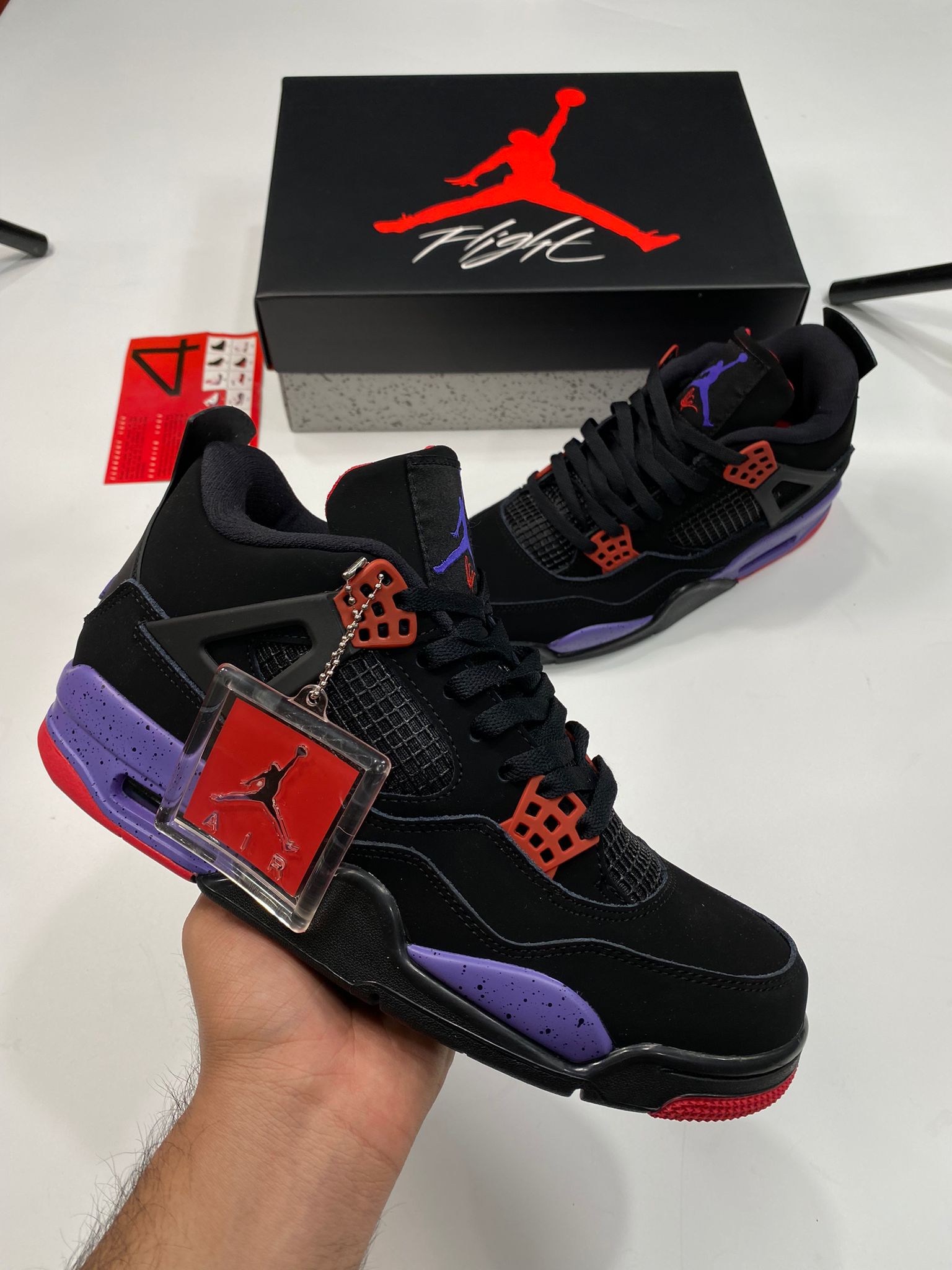 J4 BLACK image 0