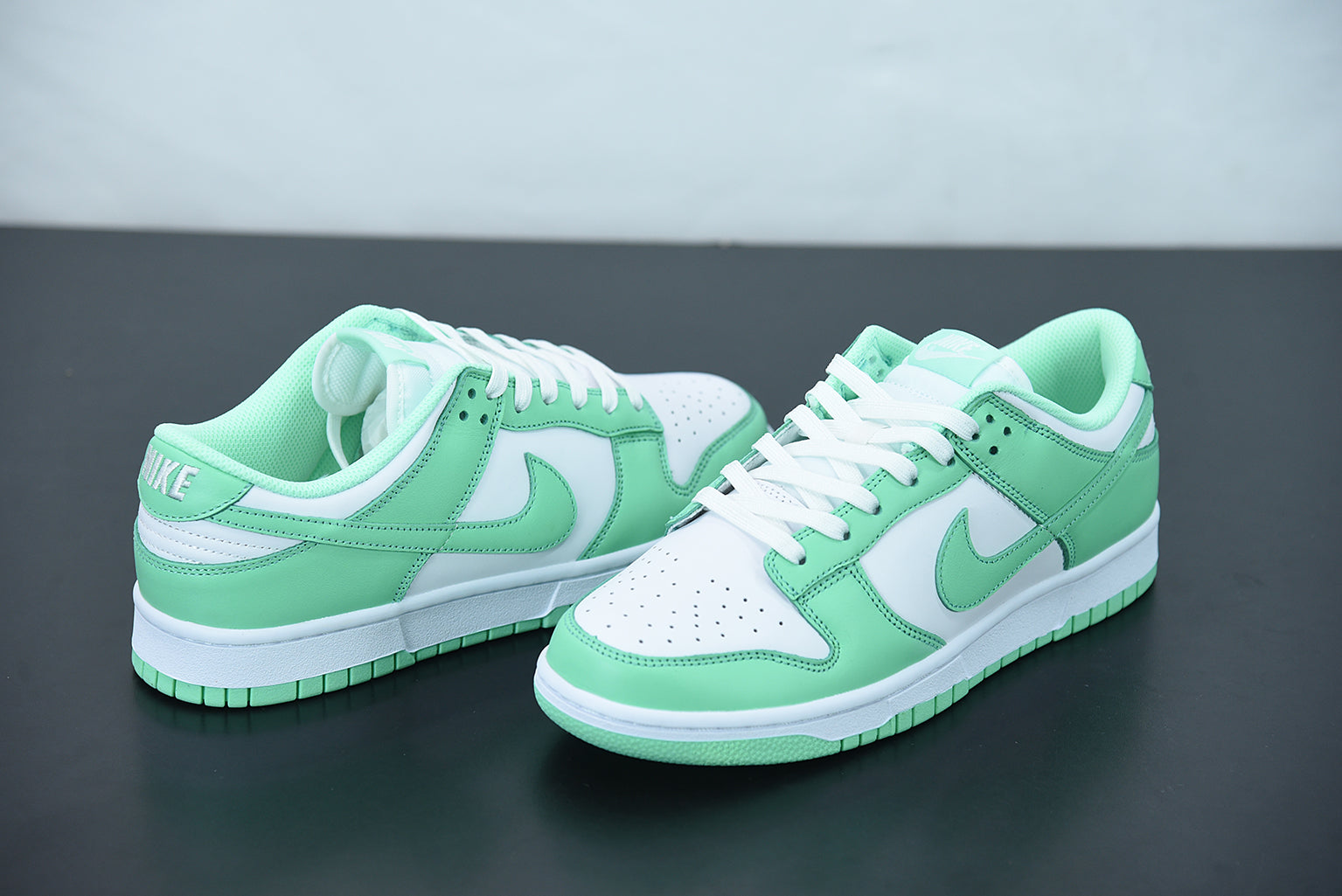 DUNK LOW CYAN image 2