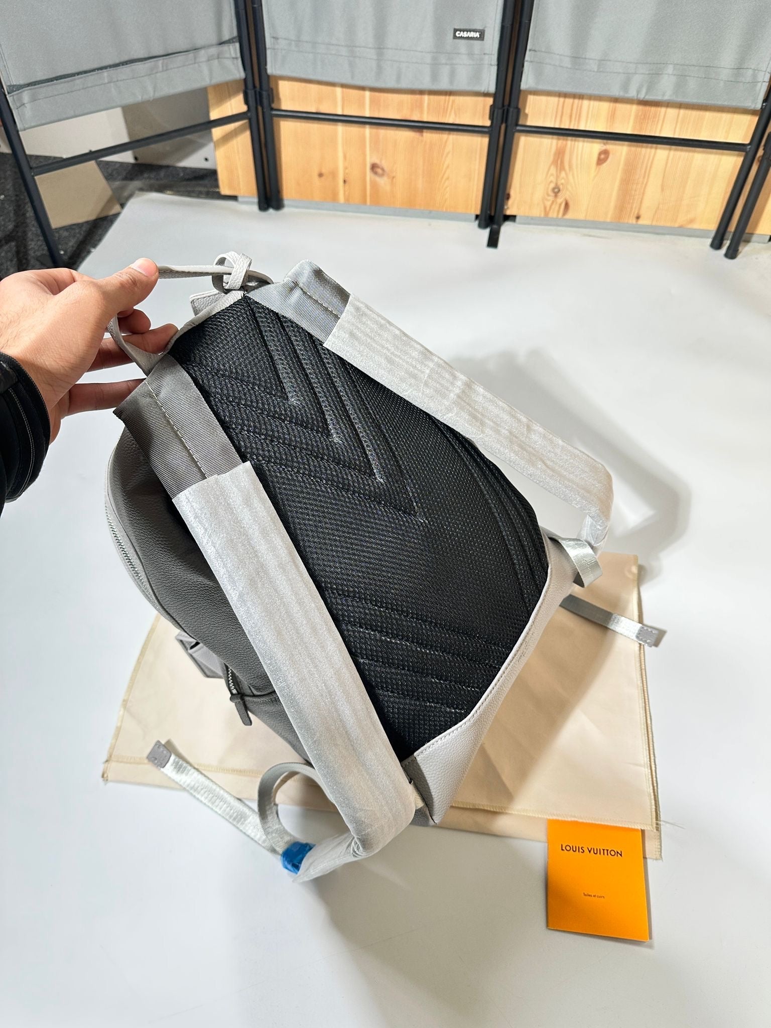L-V BACKPACK BLACK EMBOSSED image 5