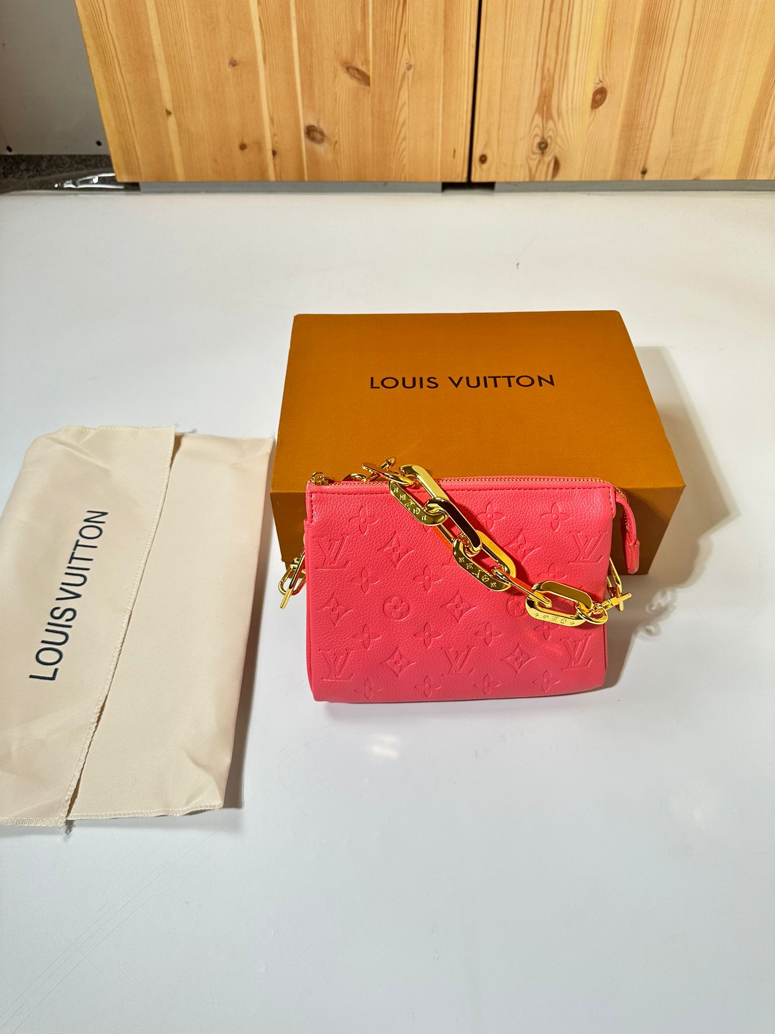 L-V BAG image 2