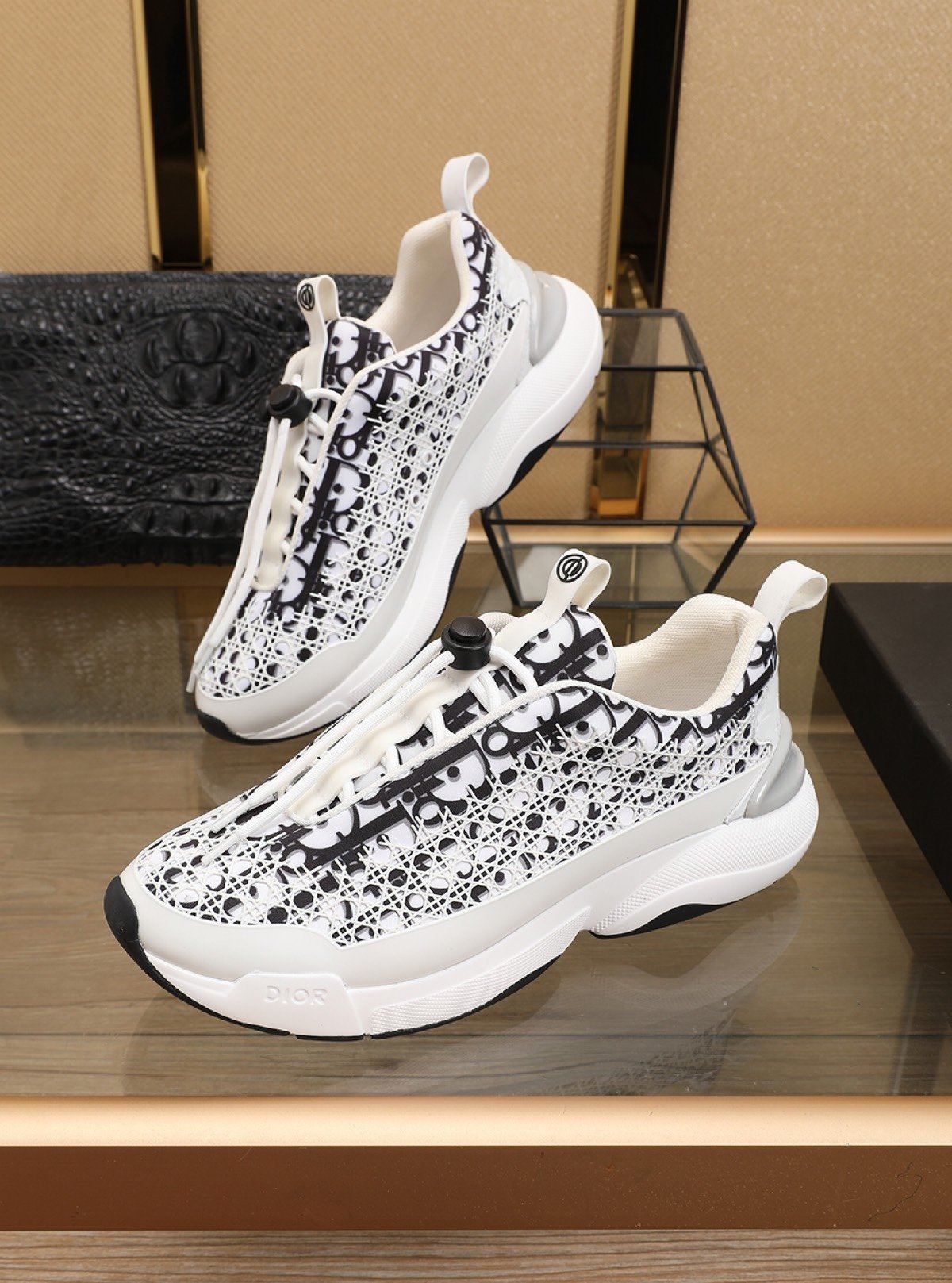 DIOR RUNNERS WHITE image 2