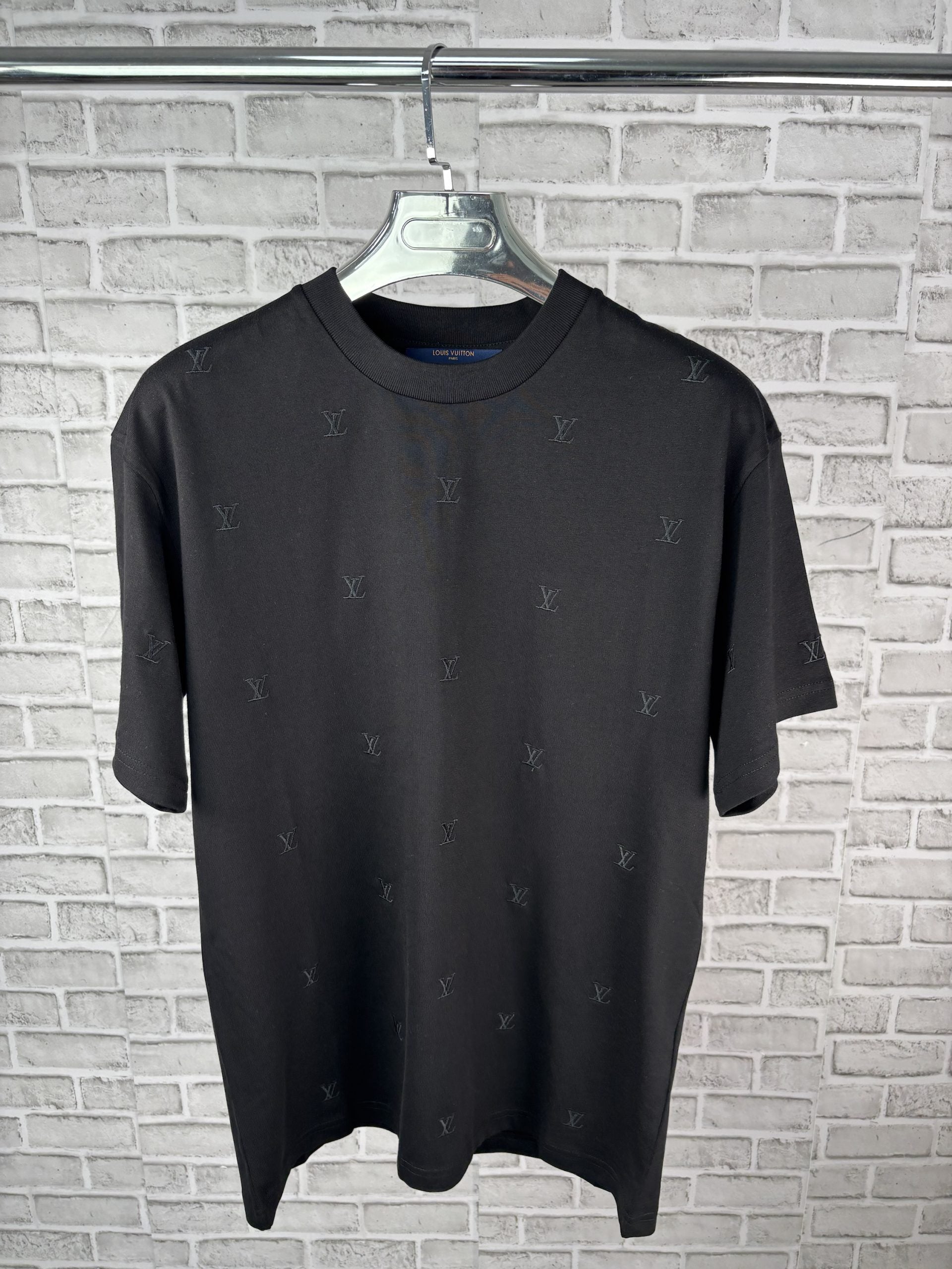 Lv tee black image 0
