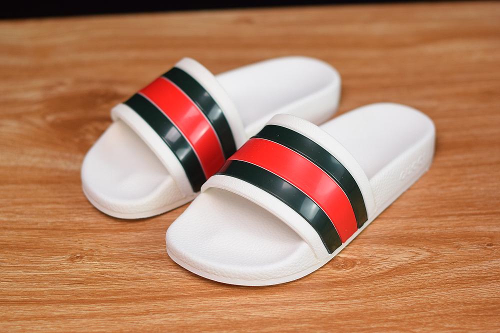 UCCI WHITE SLIDER image 5