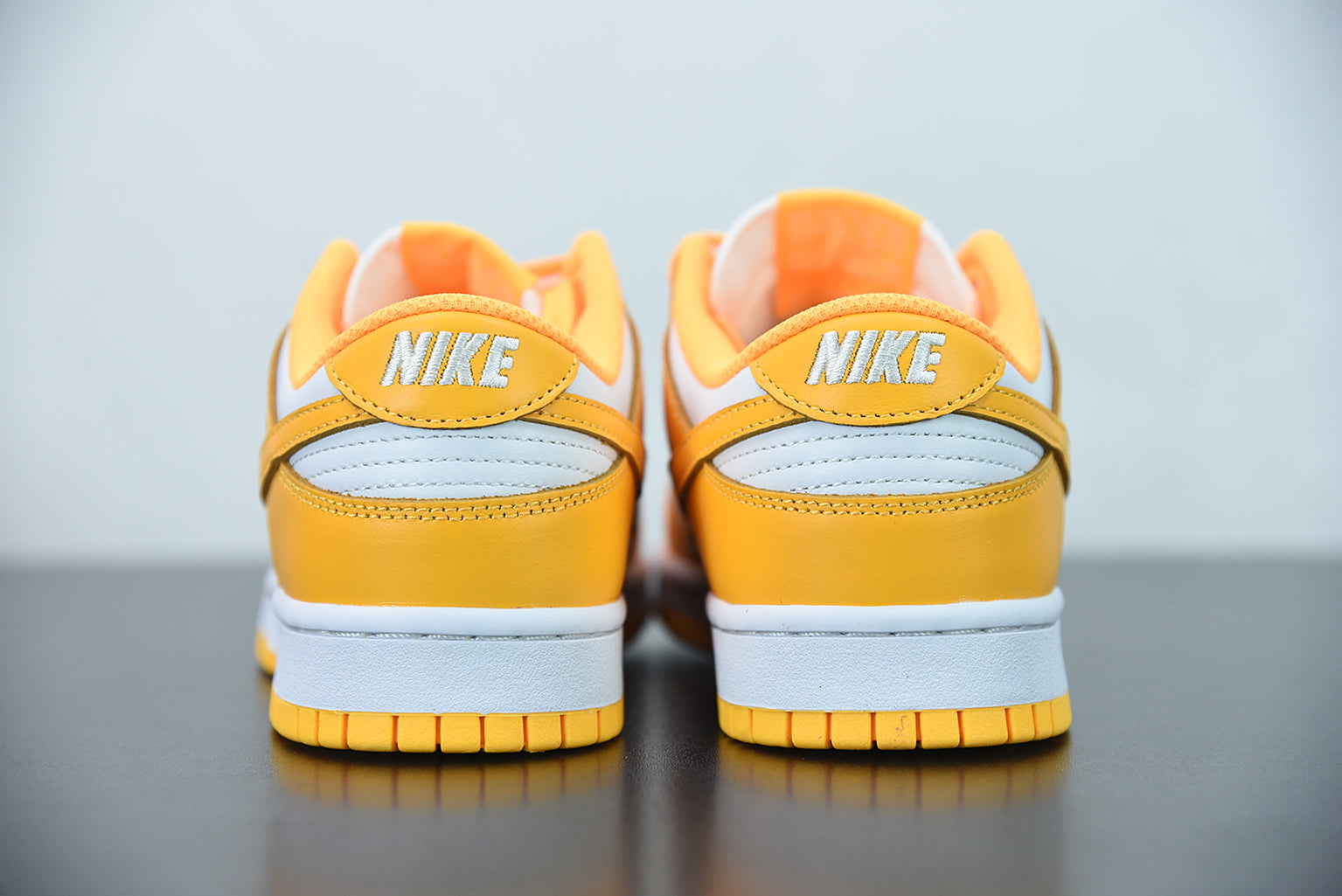 DUNK LOW YELLOW image 2