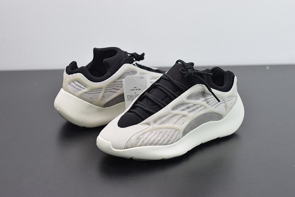 700 V3 image 2
