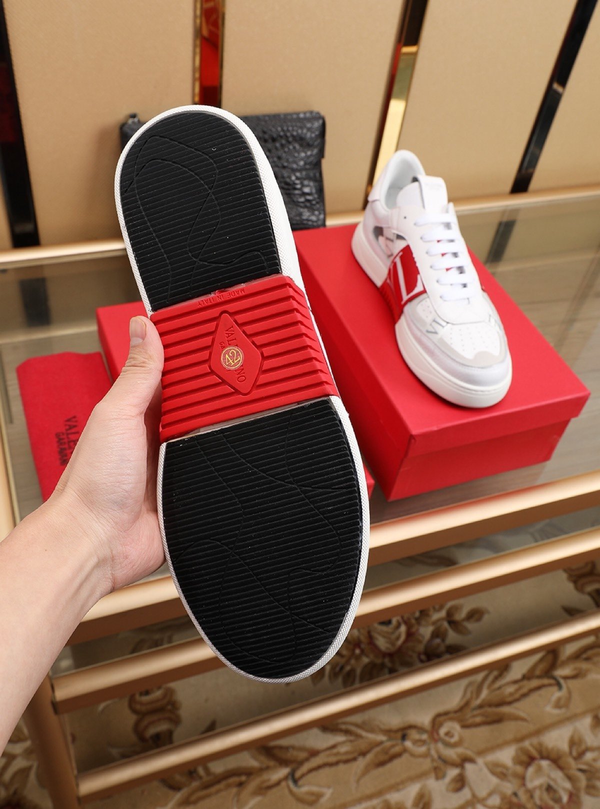 VL7N RED image 6