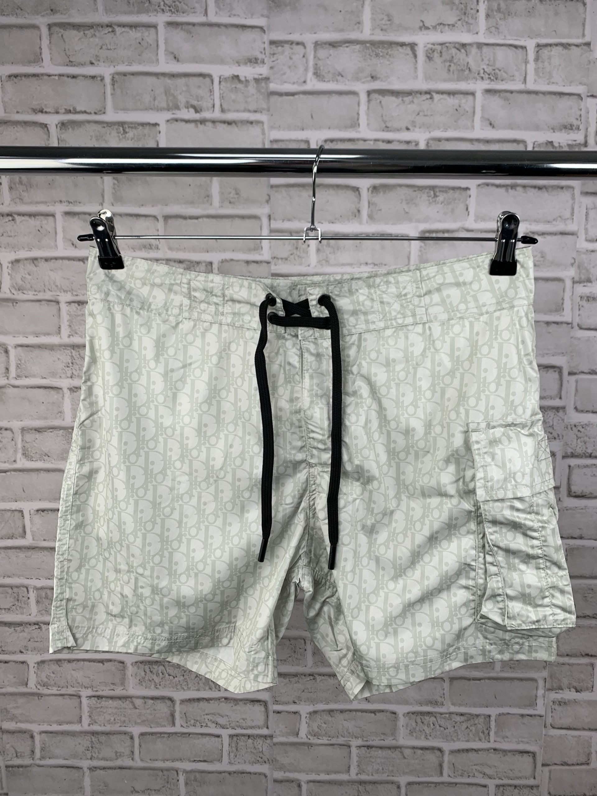 IOR GREY SHORT image 0